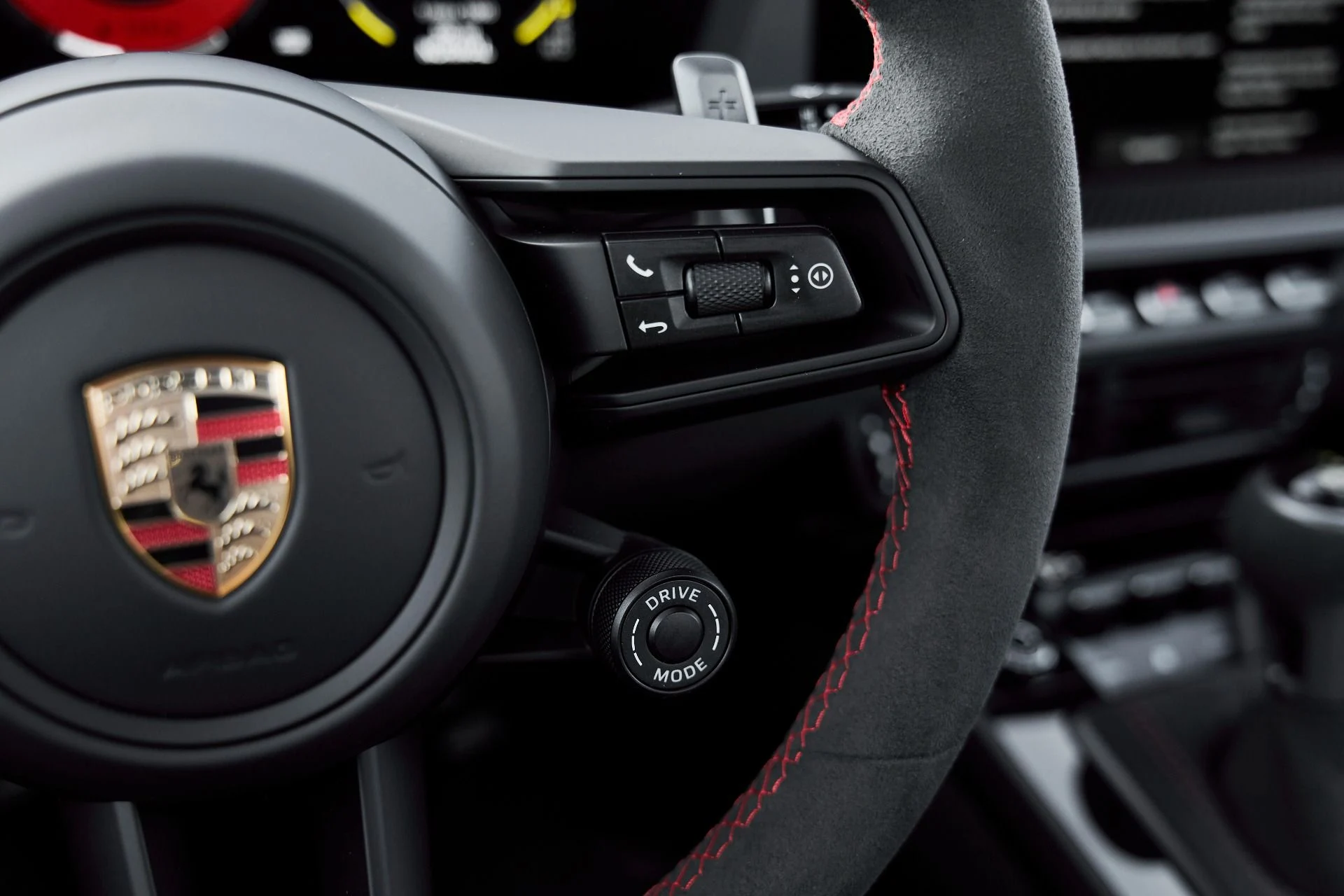 mph051_3046545615_Used_2025_Porsche_911_GT_3_1766514497_848c0203f5