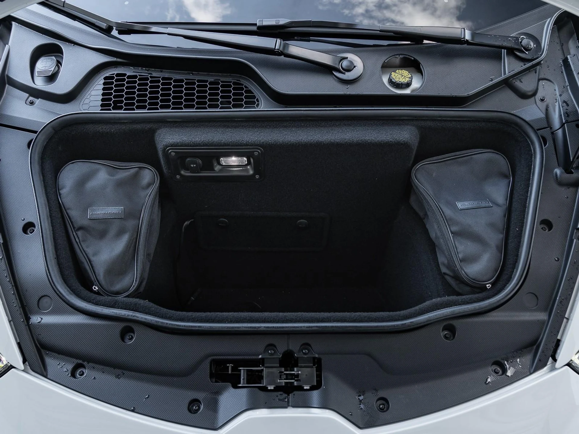 mph051_3077656306_Used_2018_Lamborghini_Huracan_Performante_Spyder_1761599178_e9b807071b