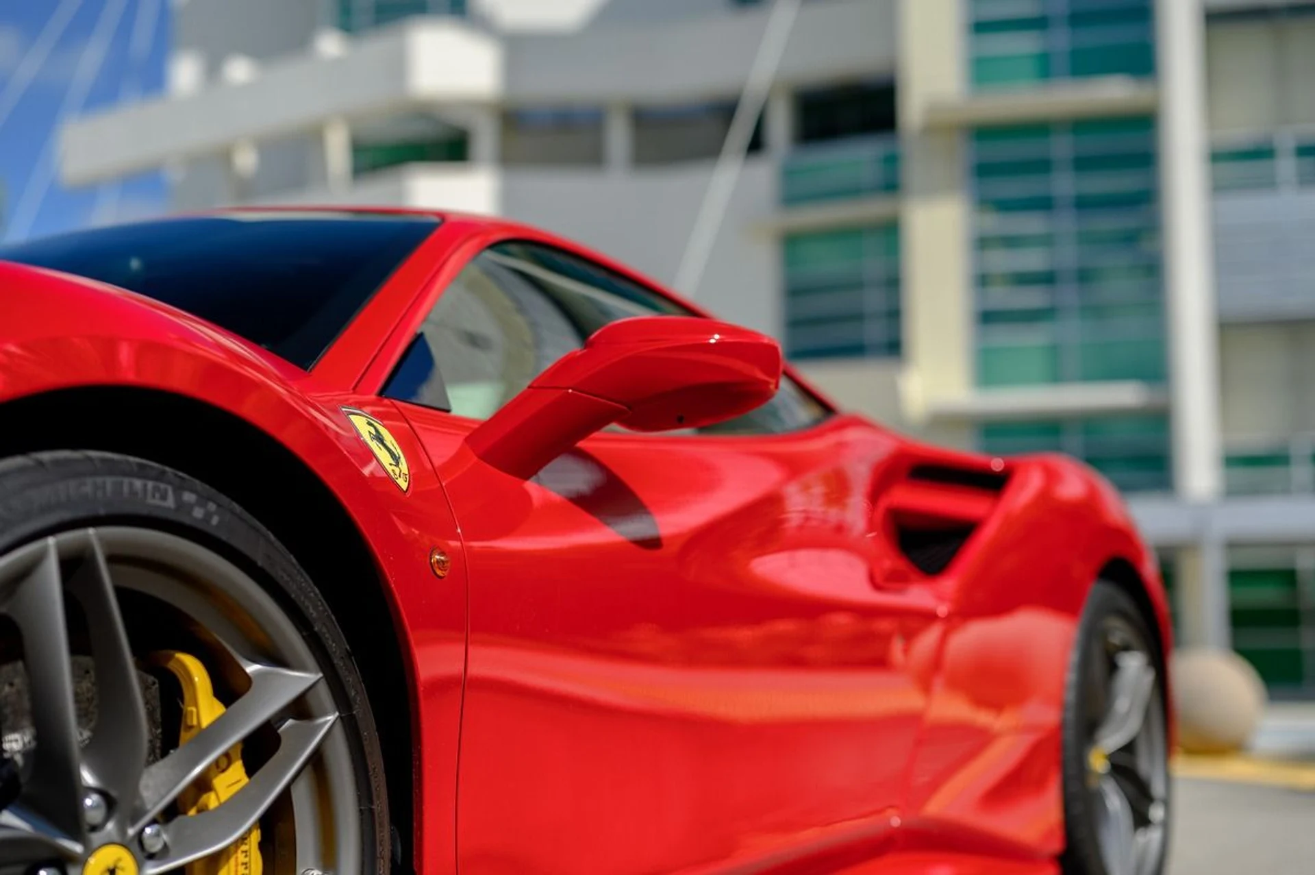 mph051_3079467267_Used_2017_Ferrari_488_GTB_1753314367_be57952e30