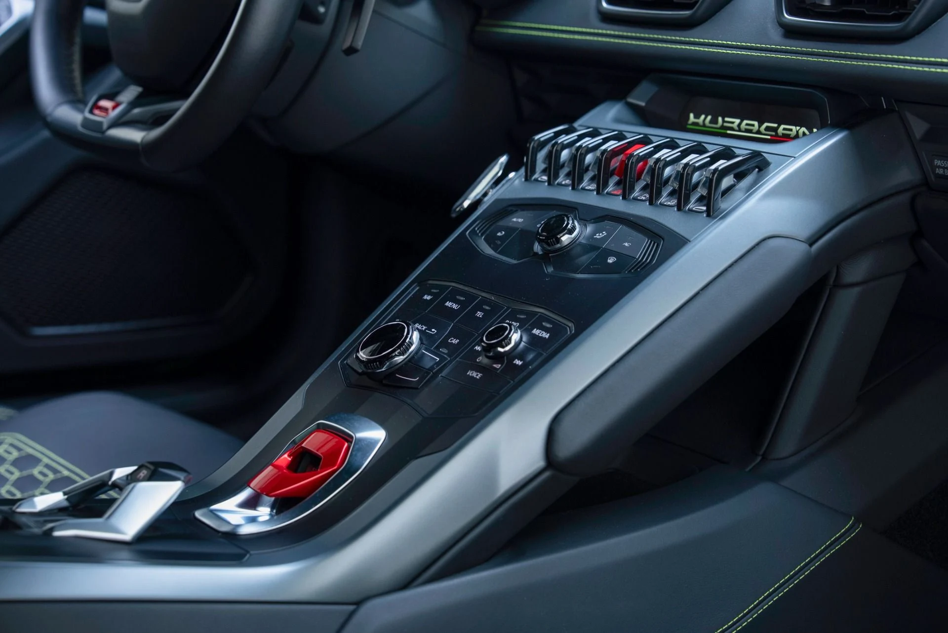 mph051_3092413102_Used_2019_Lamborghini_Huracan_LP_580_2_1780329646_0ad0f8052c
