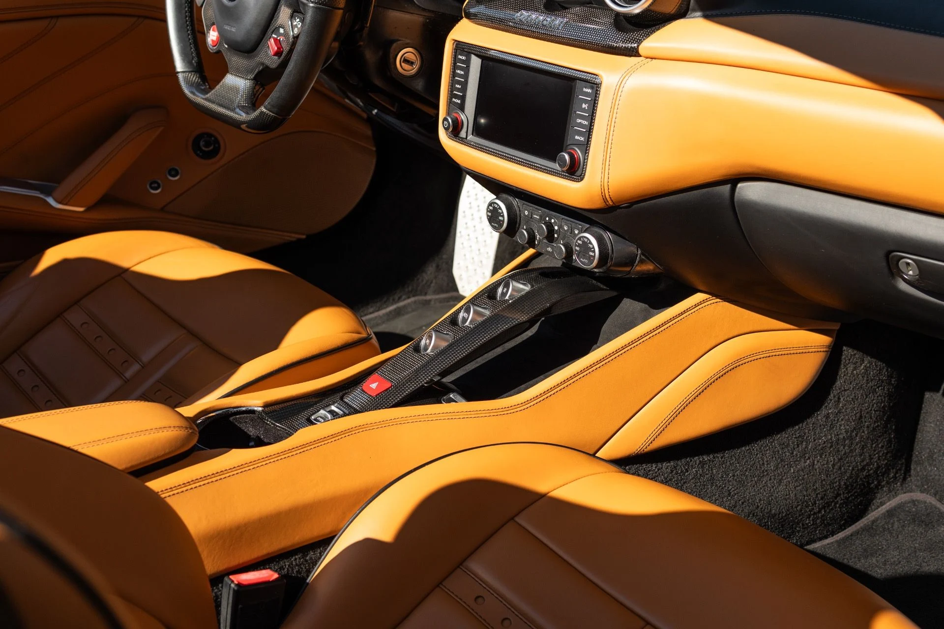 mph051_312492350_Used_2017_Ferrari_California_T_1767065452_eeb4946294