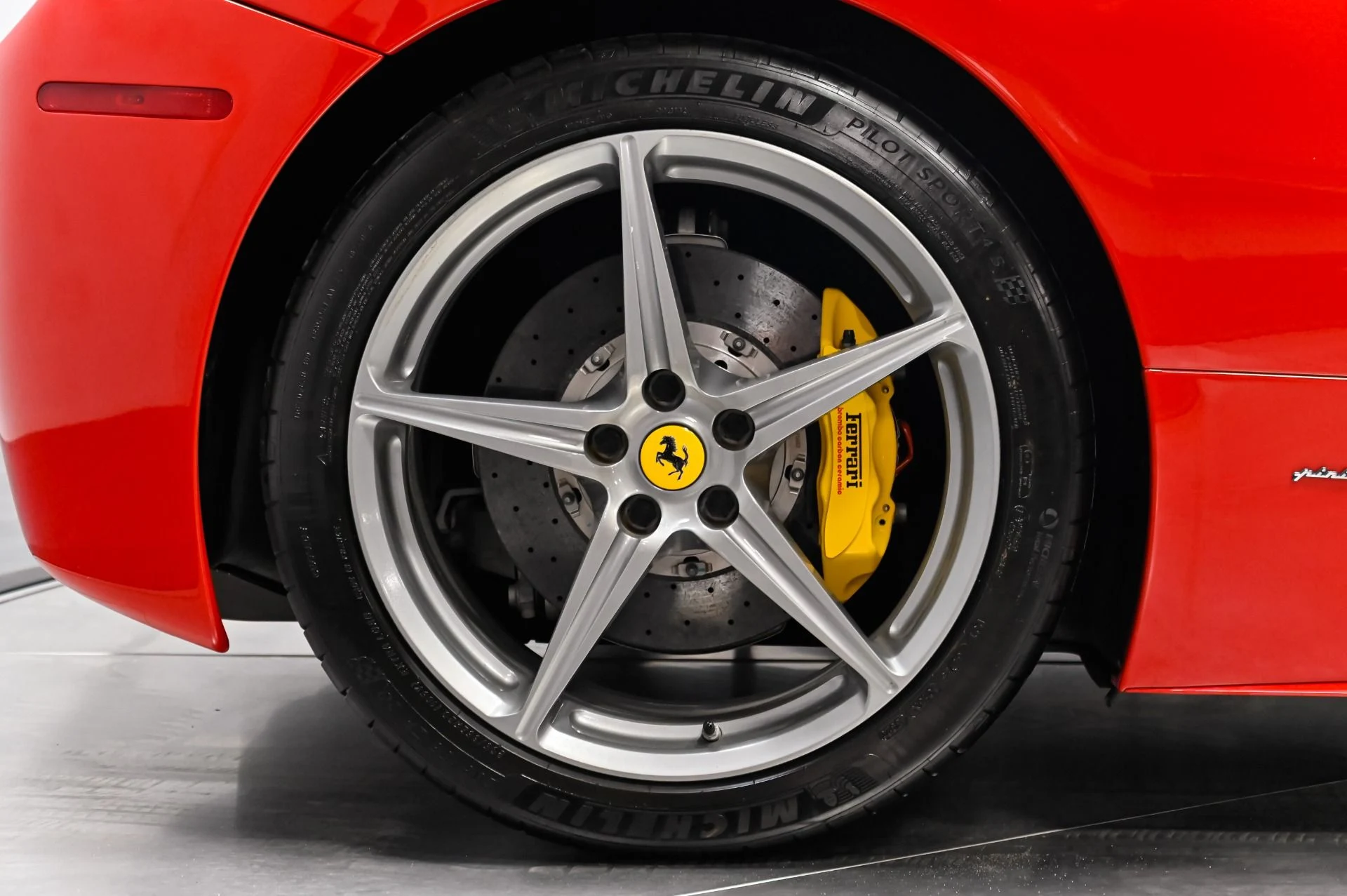 mph051_3138500420_Used_2013_Ferrari_458_Spider_1788115023_53d947da45