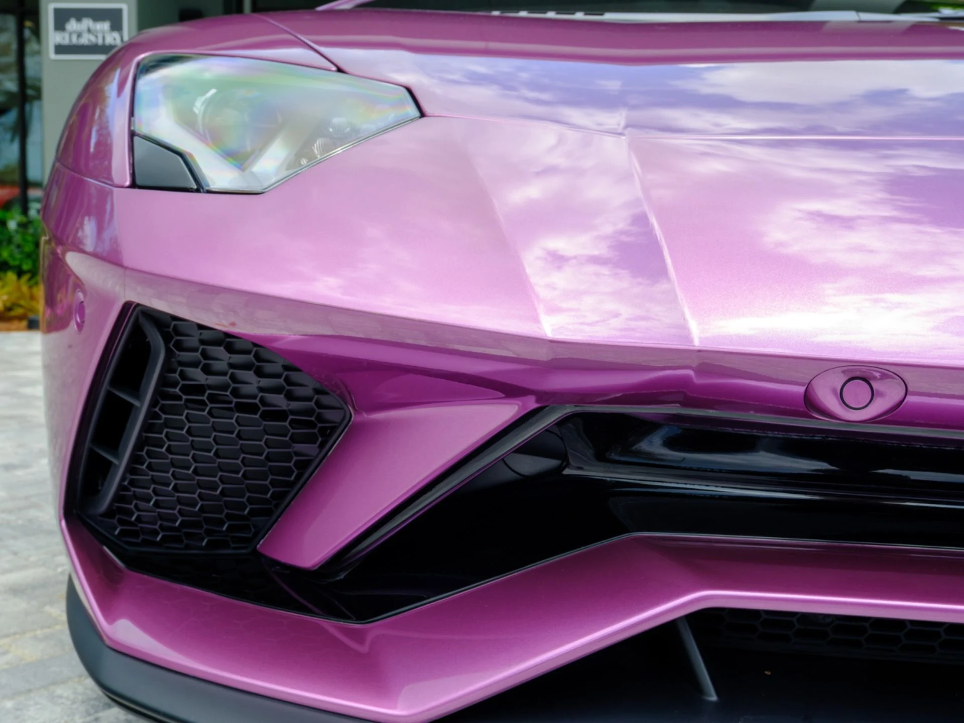mph051_3142145067_Used_2018_Lamborghini_Aventador_S_1778520653_5be1f7fdfc
