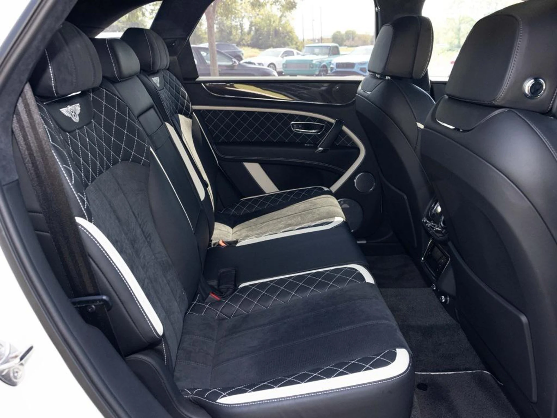 mph051_3168594979_453535946_68c545b4866a66fdd6c44770_98776ae35b