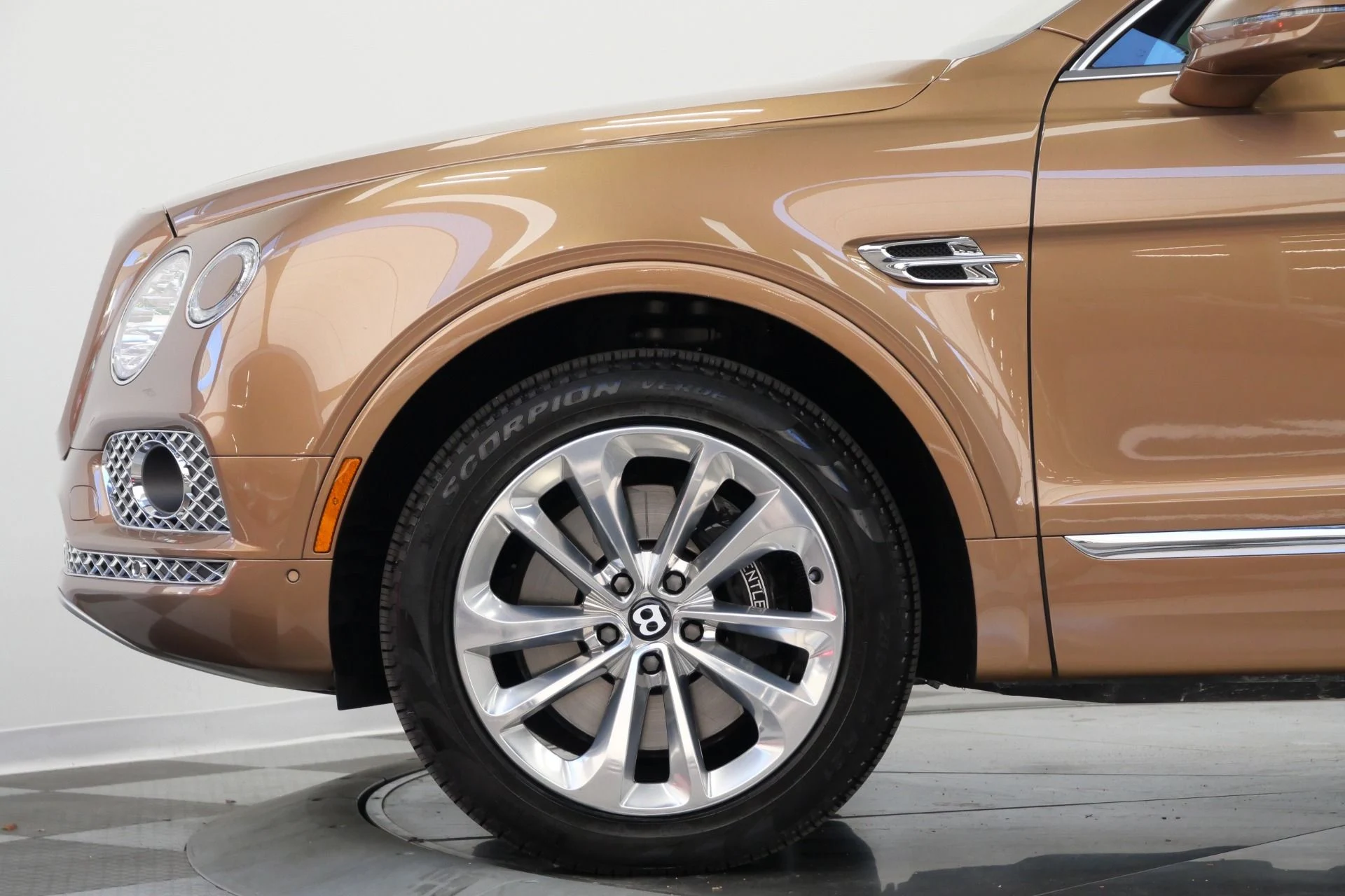 mph051_318071694_Used_2017_Bentley_Bentayga_W12_Four_Seat_Comfort_Specification_with_Rear_Console_1776956660_ffa65ffb22