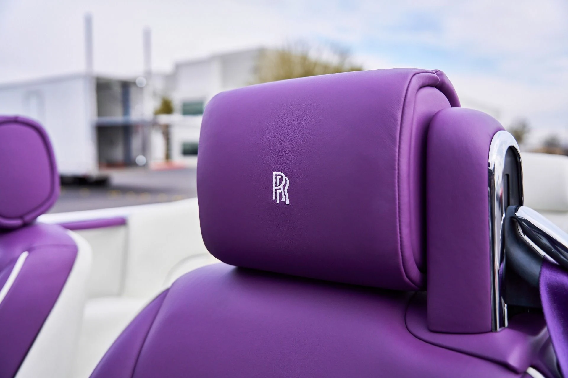 mph051_31844052_Used_2008_Rolls_Royce_Phantom_Drophead_Coupe_Base_1769136064_14e7986e30