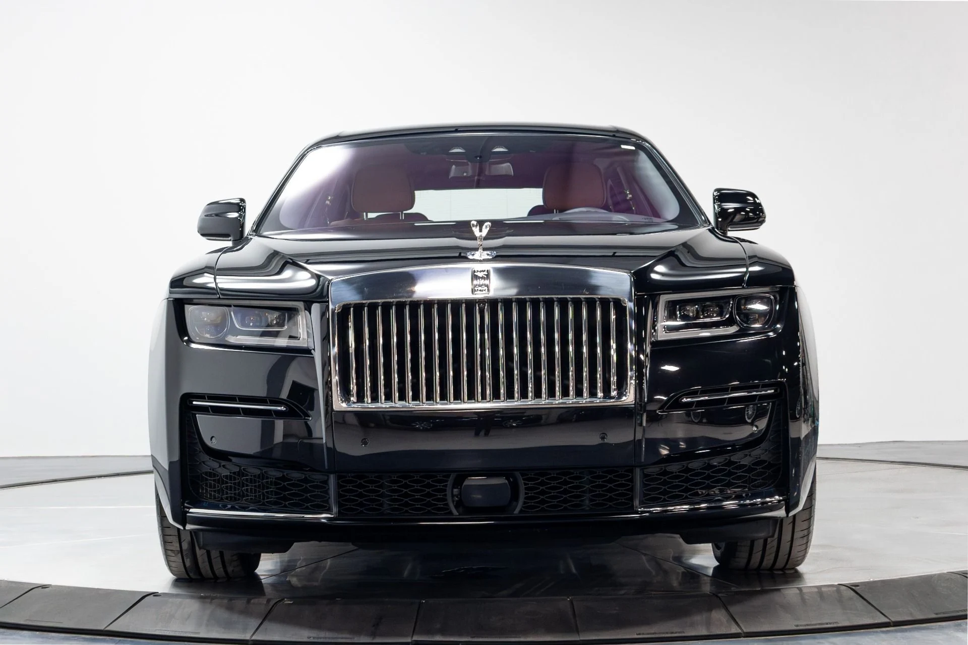 mph051_3218086413_Used_2022_Rolls_Royce_Ghost_1776785075_71b6d3ebcd