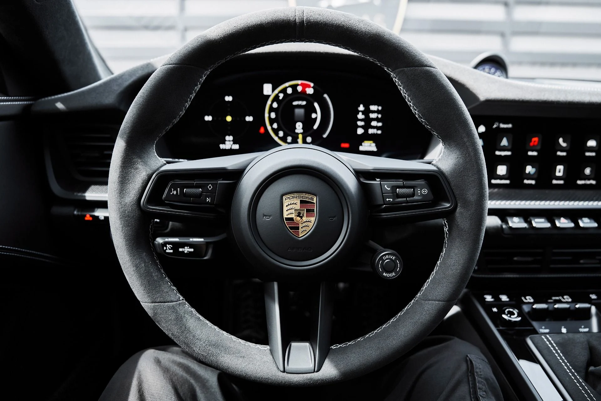 mph051_3226208161_Used_2025_Porsche_911_GT_3_1775332930_e47172ede4