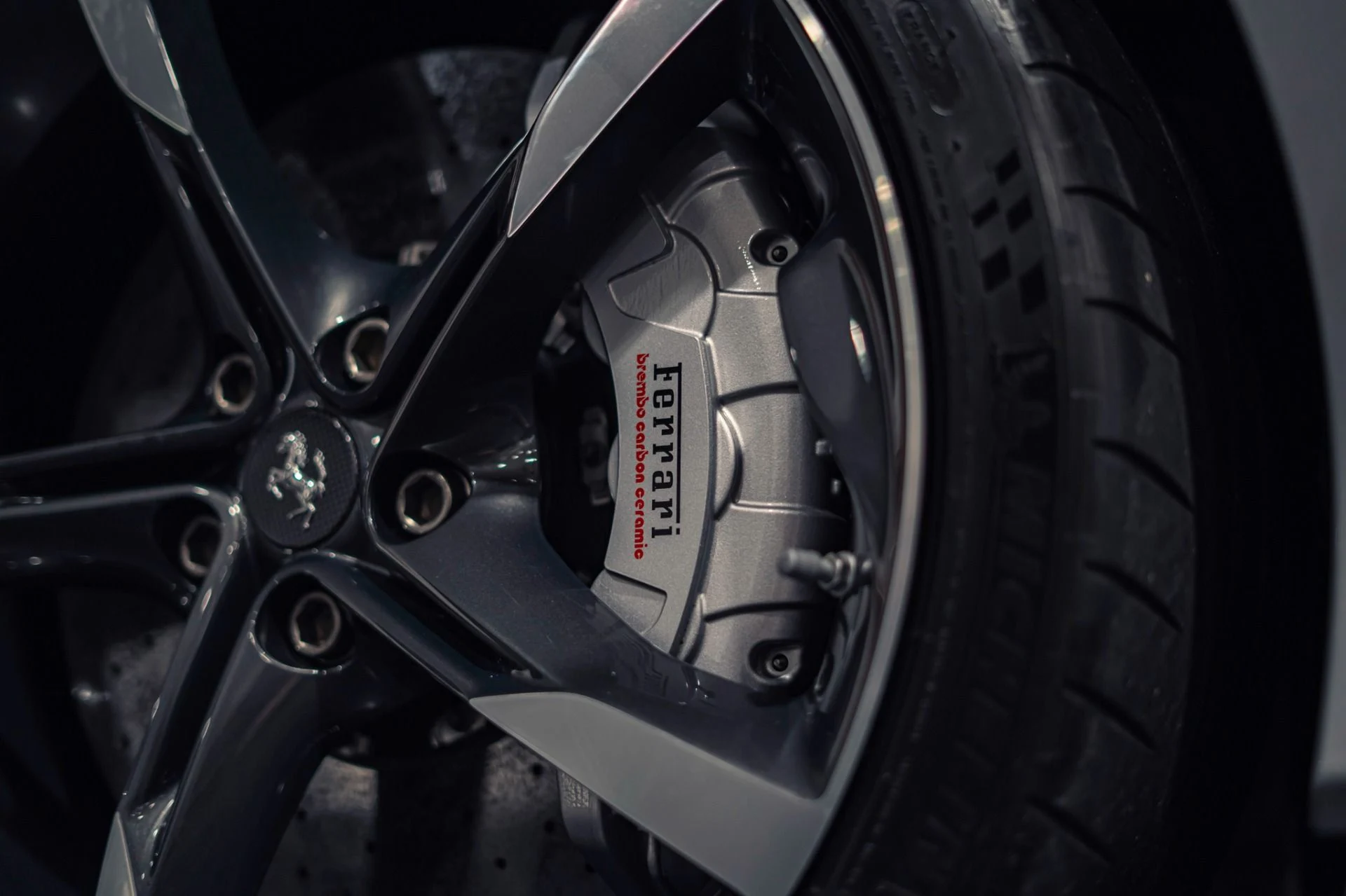 mph051_3272173361_Used_2021_Ferrari_SF_90_Stradale_HUGE_660k_MSRP_1776712000_f0ee5bb6cb