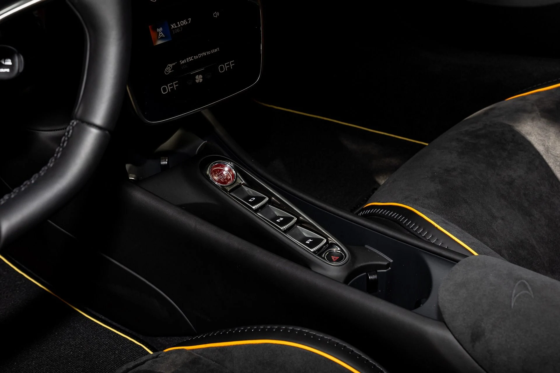 mph051_3280764612_324_p52_l_6e658f9164