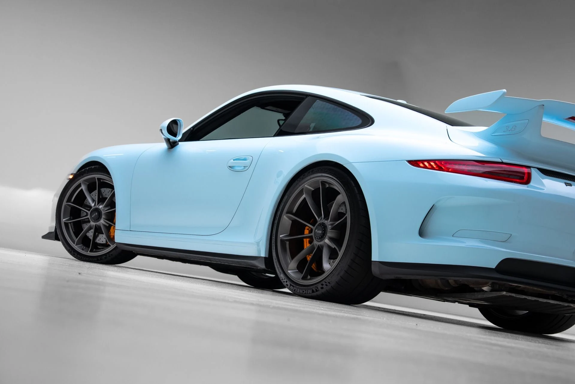 mph051_3285138262_Used_2015_Porsche_911_GT_3_1774894967_b589b0c49b