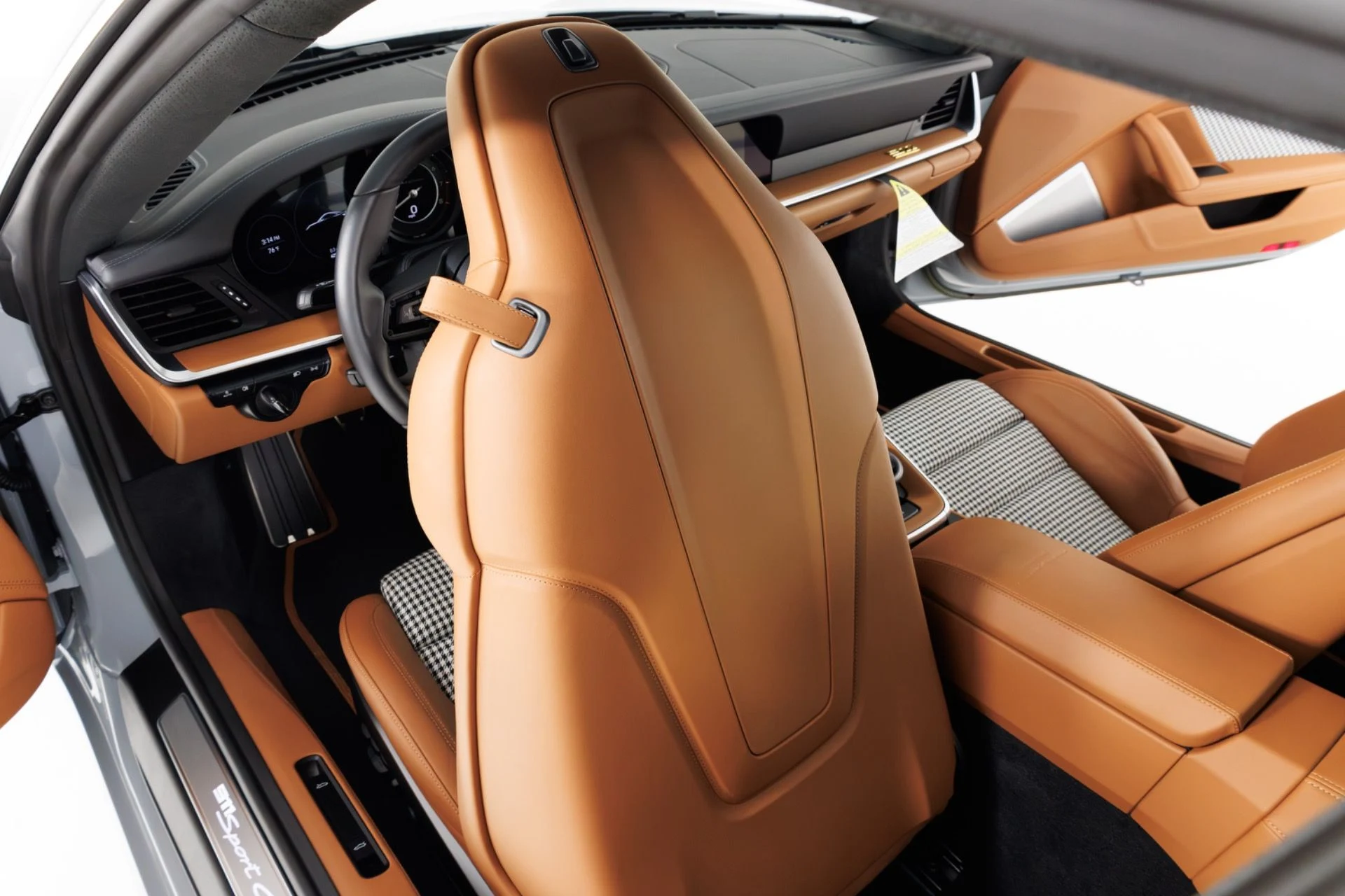 mph051_3319186440_Used_2023_Porsche_911_Sport_Classic_1775497652_9abb14faf4