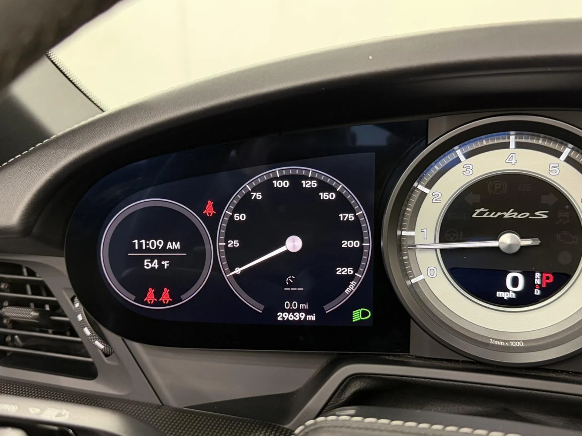 mph051_333048341_f478826a8030f349305a9ea70824cfc2_94657473dc