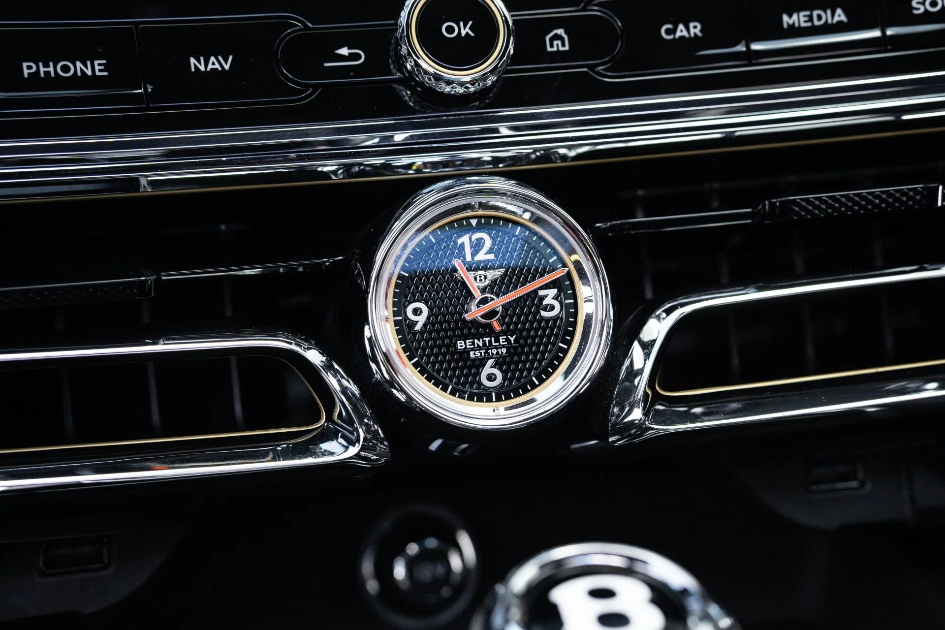 mph051_3373954963_Used_2023_Bentley_Flying_Spur_S_V8_1778782784_02d8390ab7