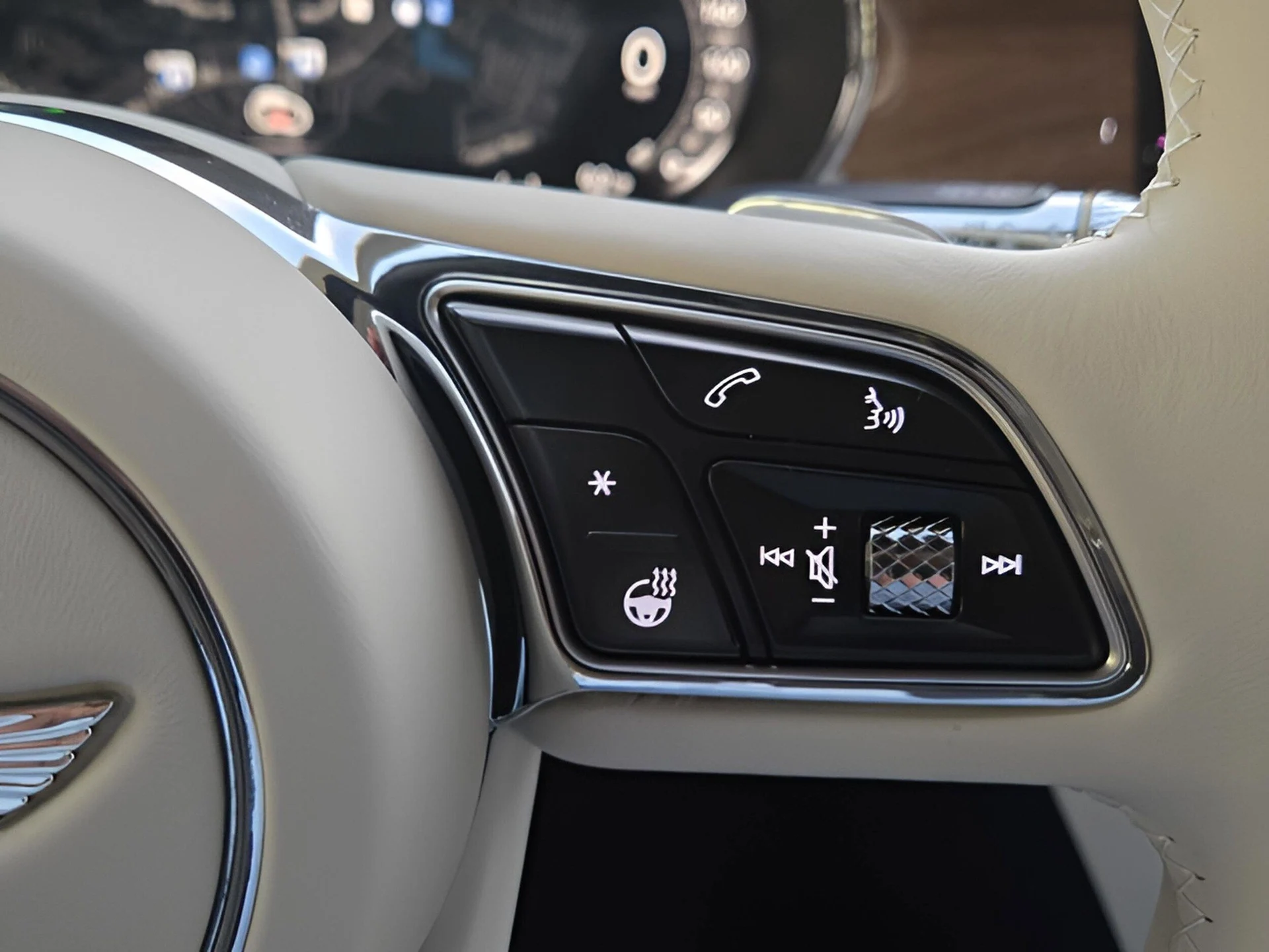 mph051_3383912894_a74ed9182f567255156ddea1f7d894efx_c1e61e714b