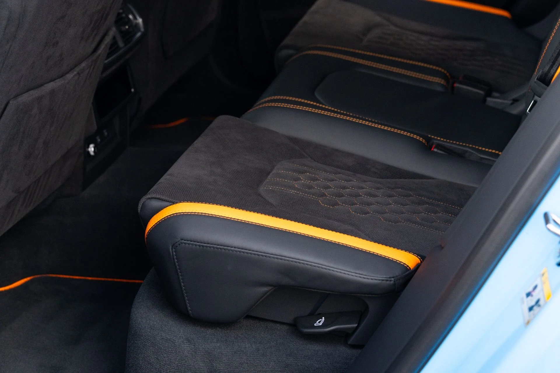 mph051_3410755465_Used_2024_Lamborghini_Urus_S_1773951175_2c07dbb6d8