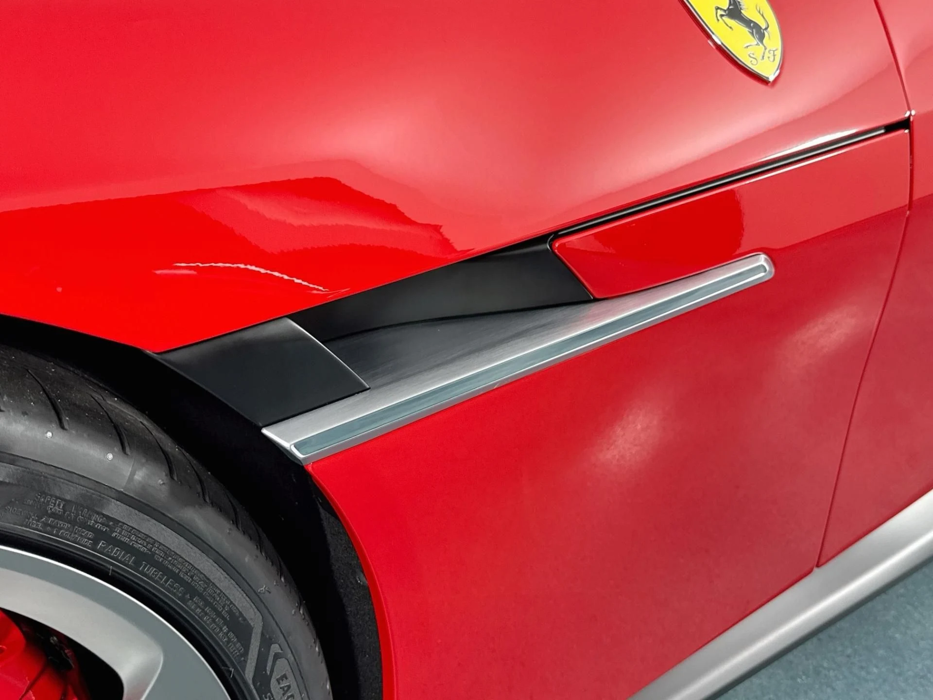 mph051_3436063059_Used_2026_Ferrari_12_Cilindri_1787771908_80778b7d3e