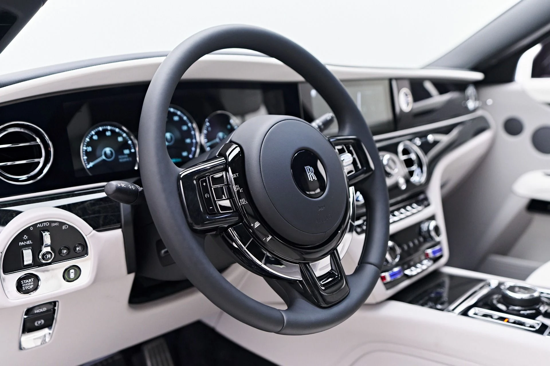 mph051_3451221478_Used_2024_Rolls_Royce_Ghost_Base_1752169894_9e217d7fff