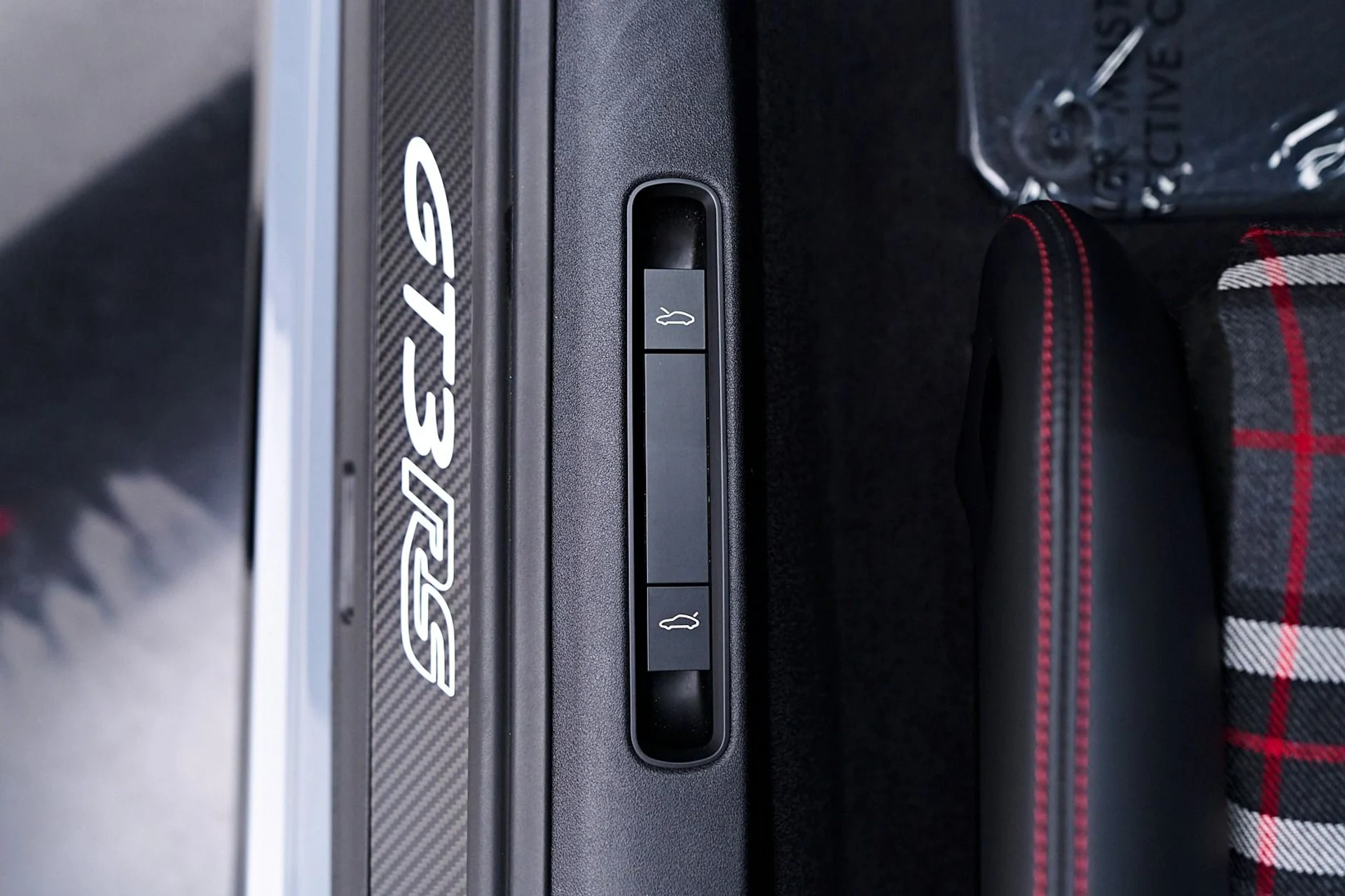 mph051_347925527_Used_2024_Porsche_911_GT_3_RS_1740854858_21699c30cd