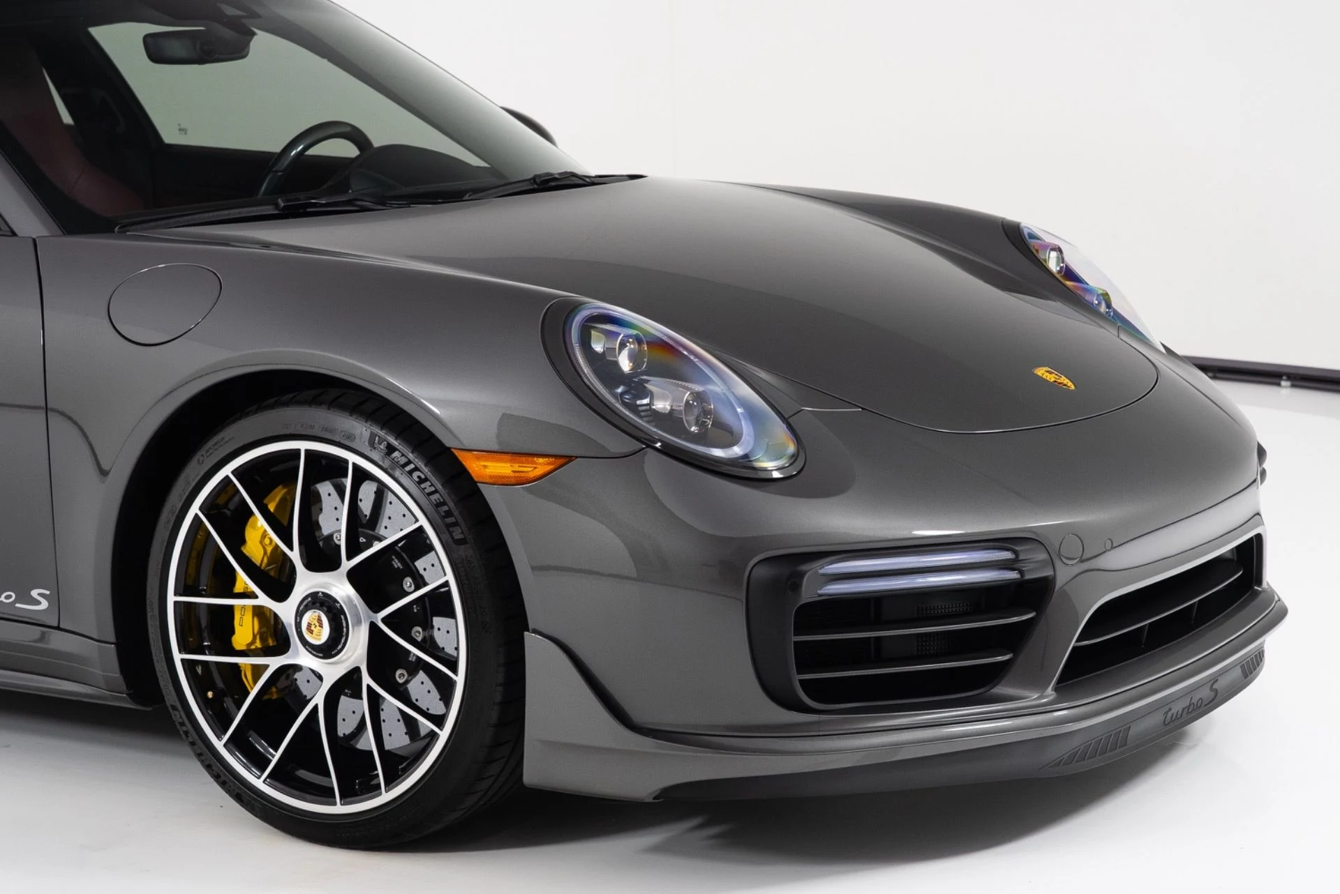 mph051_3481676915_Used_2019_Porsche_911_Turbo_S_1774999655_fbeb2603cd