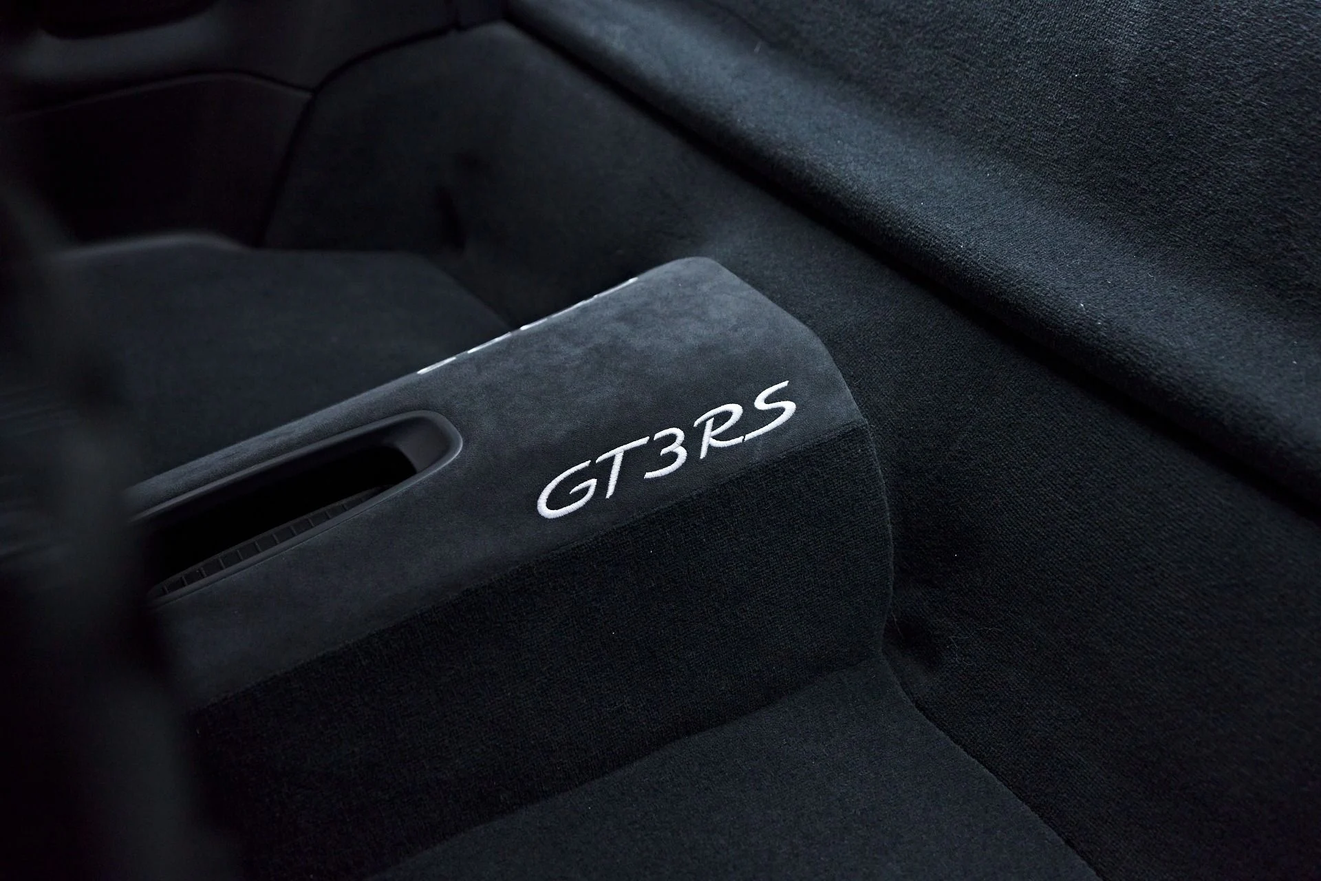 mph051_3492584412_Used_2016_Porsche_911_GT_3_RS_1755310000_803d160340