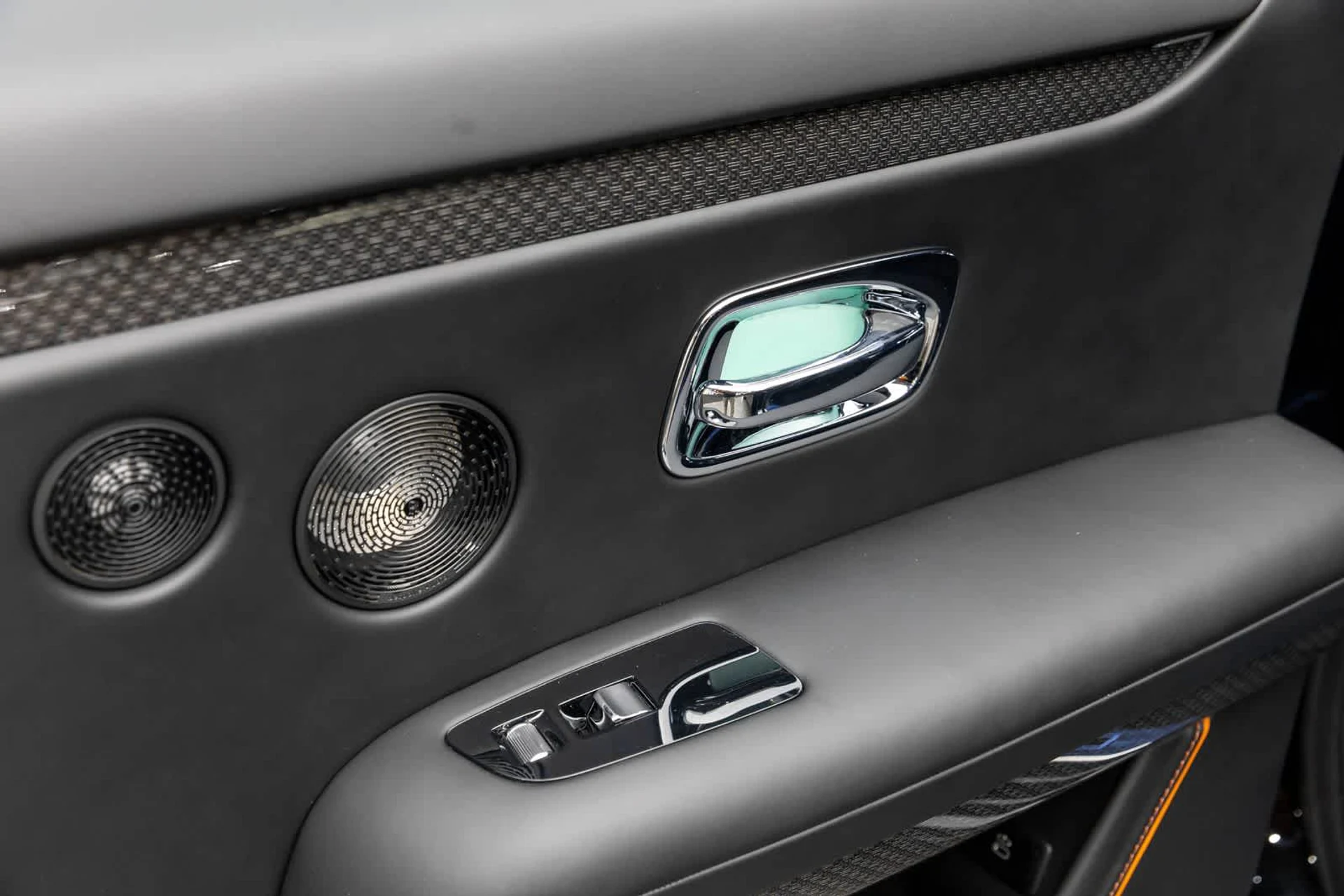 mph051_3492757387_52_5f268eaa6f