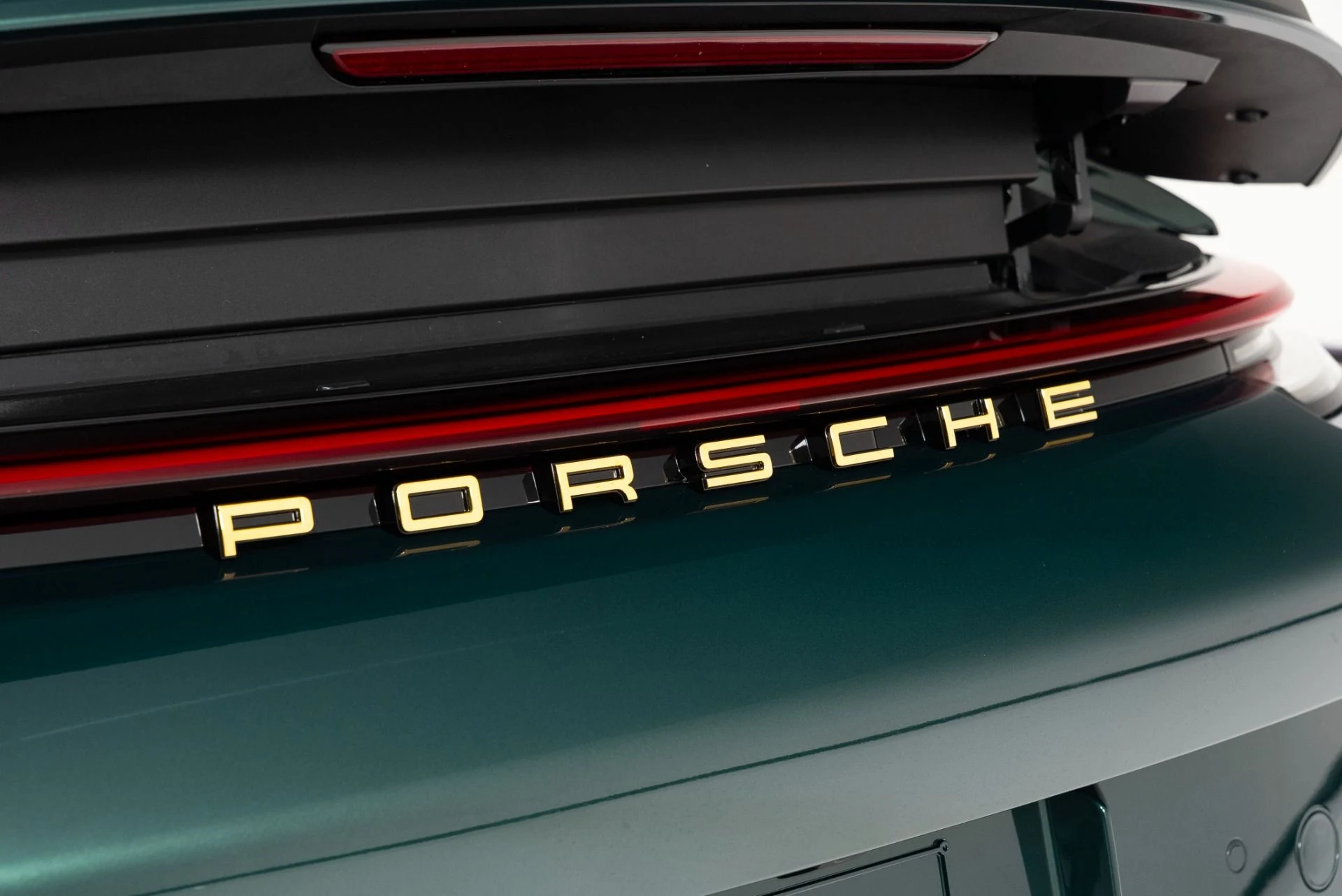mph051_3499801826_Used_2024_Porsche_911_ST_1755542823_ba3a632dc4
