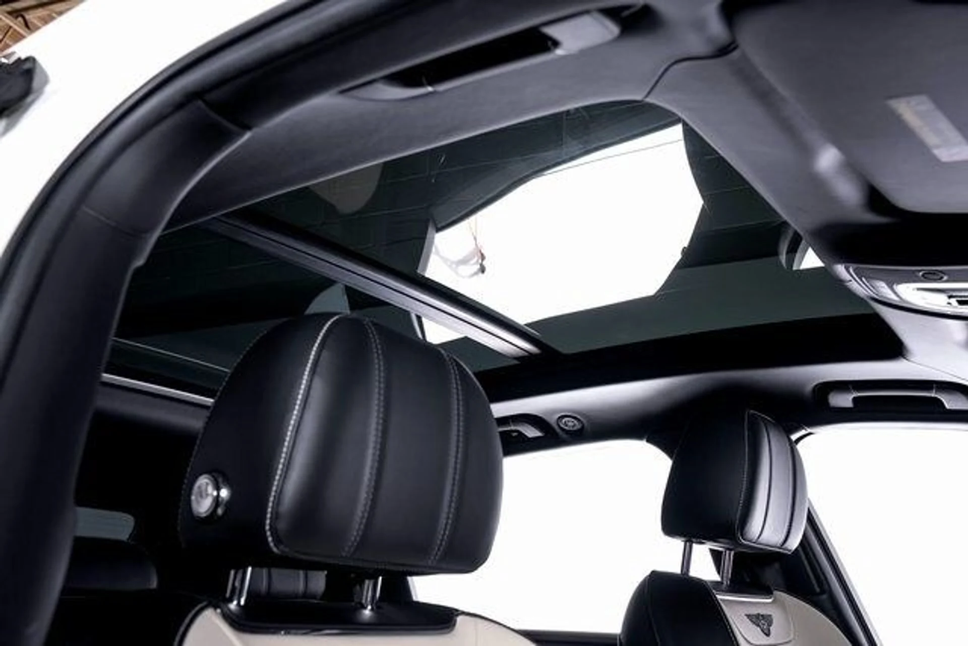 mph051_3522126998_497d19c2a5f096e556a1d118f0017c18x_793a6bc46e