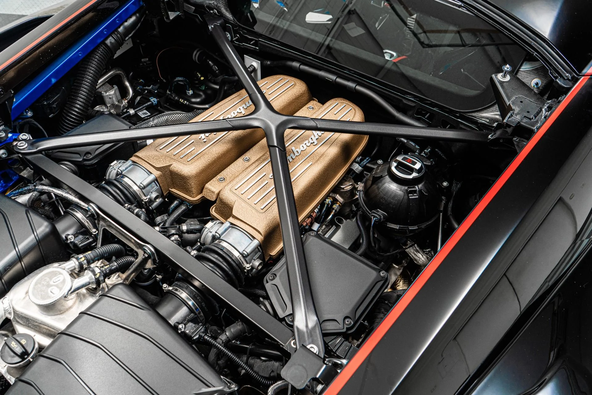 mph051_3523639810_Used_2024_Lamborghini_Huracan_STJ_1757002928_072e00ed66