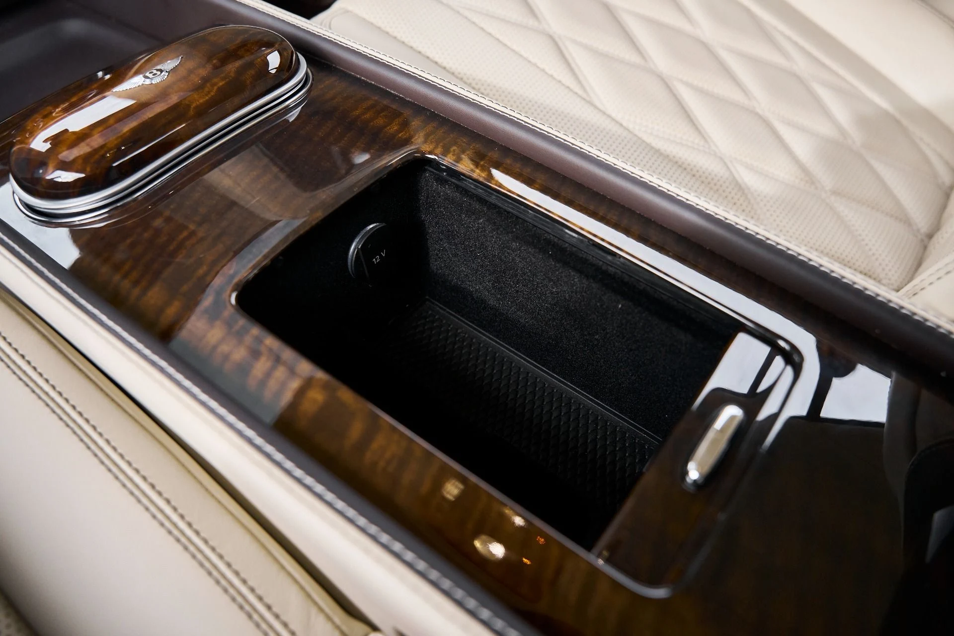 mph051_3533874061_Used_2015_Bentley_Flying_Spur_V8_1769278392_67443c821f