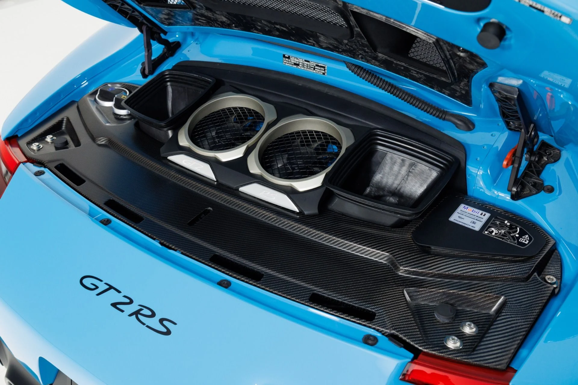 mph051_3552851503_Used_2018_Porsche_911_GT_2_RS_1783631648_a2c101380e