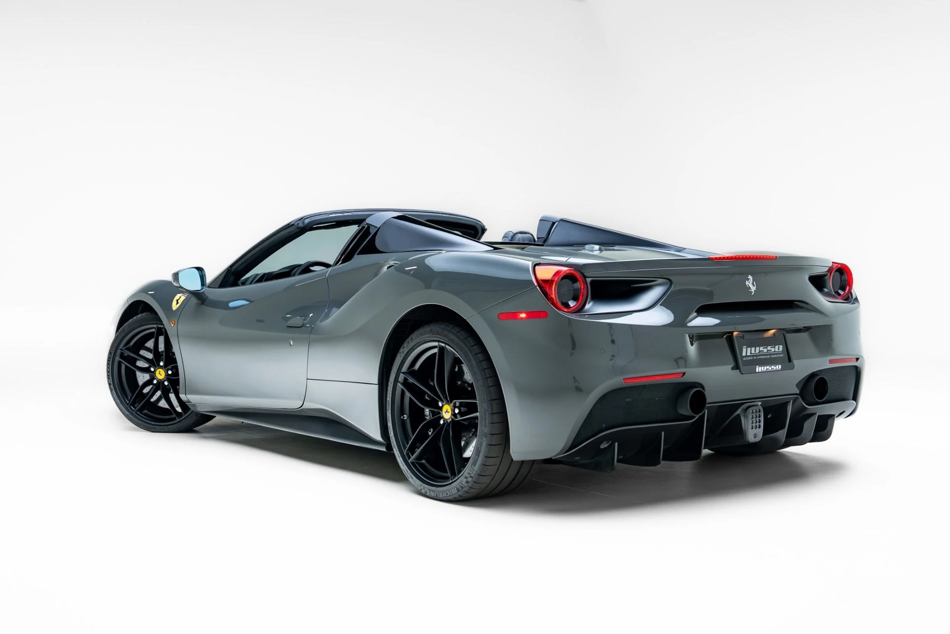 mph051_3567937679_Used_2018_Ferrari_488_Spider_1778276611_8b7dcff5a1