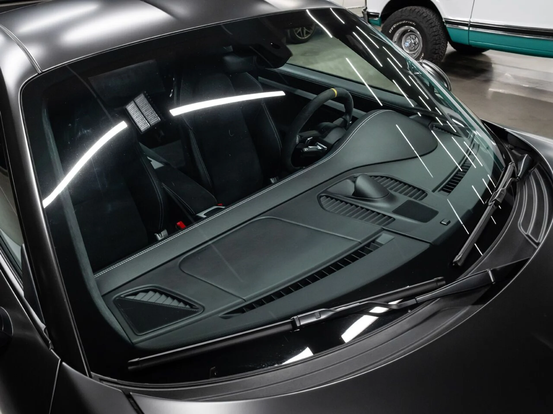 mph051_3574359454_porsche_911_2019_34e99b3daa