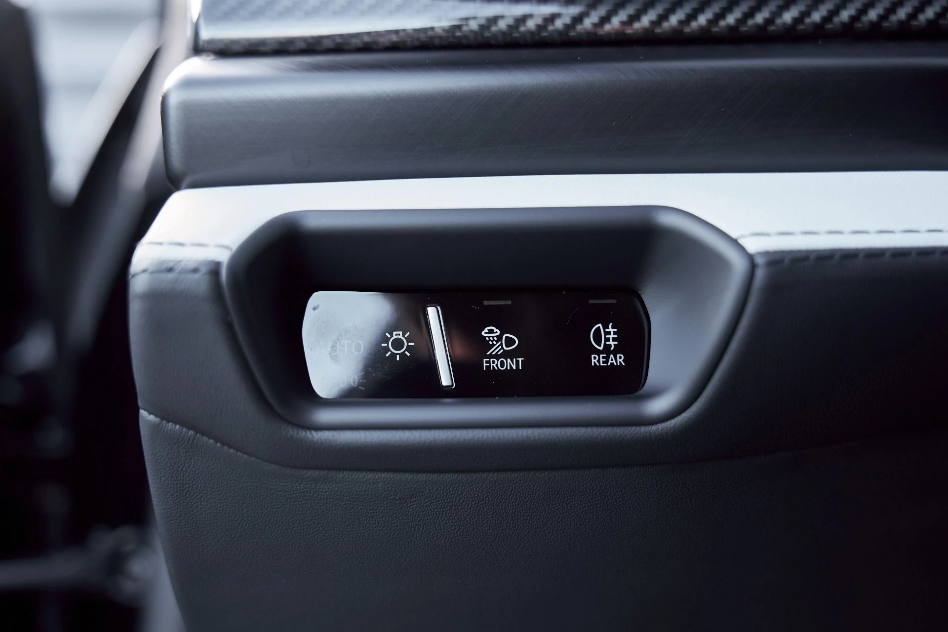 mph051_3591713557_Used_2025_Lamborghini_Urus_SE_1767720905_7687dc8642