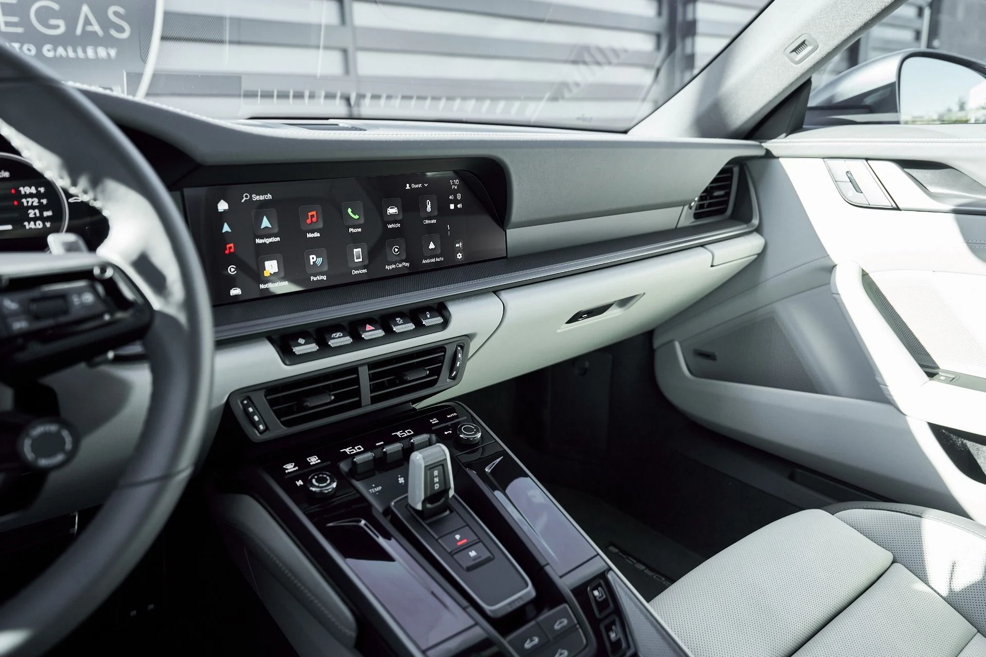 mph051_3626555218_Used_2025_Porsche_911_Carrera_1768012392_93cf37a781