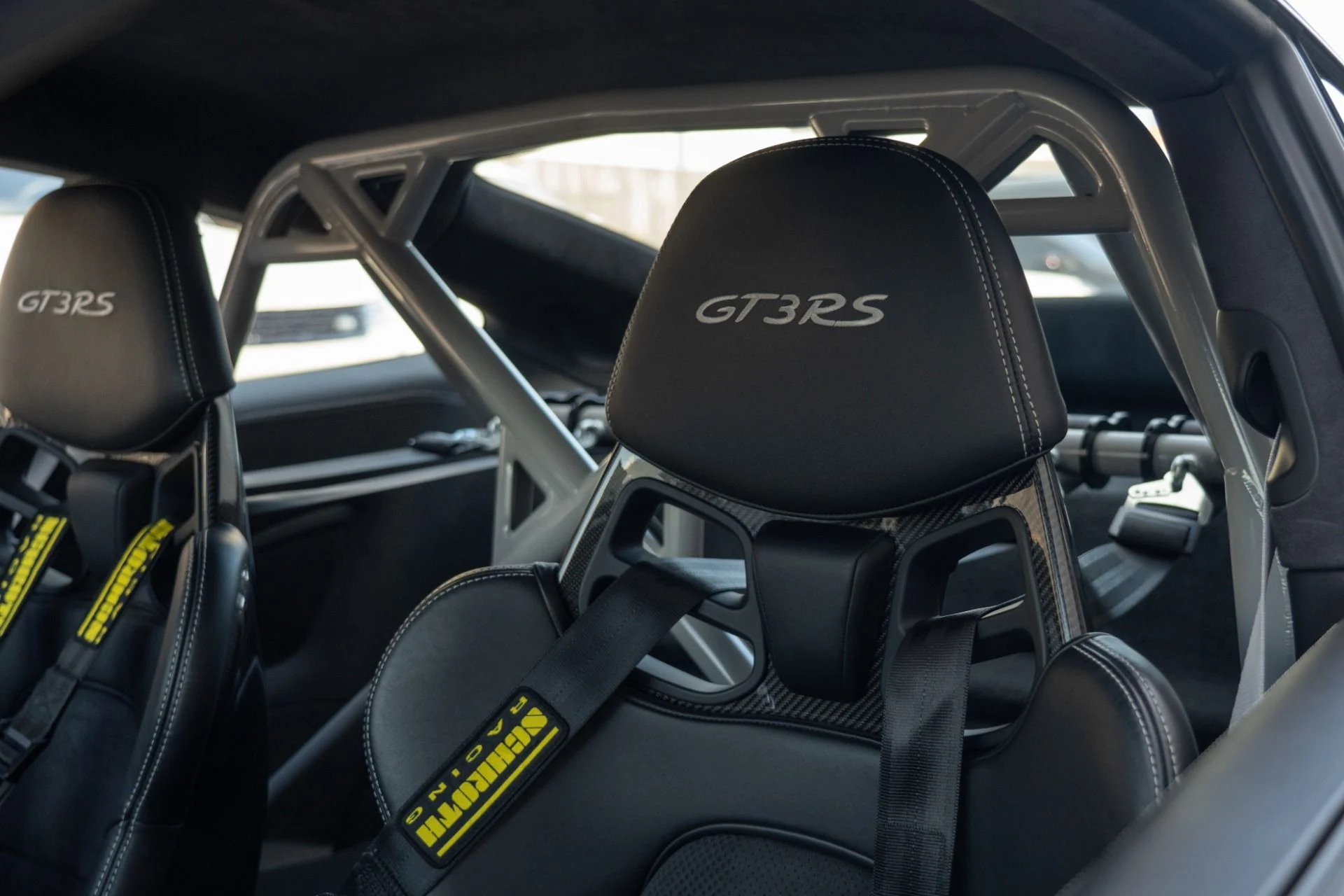 mph051_3637852290_Used_2019_Porsche_911_GT_3_RS_1759431879_18c9736084