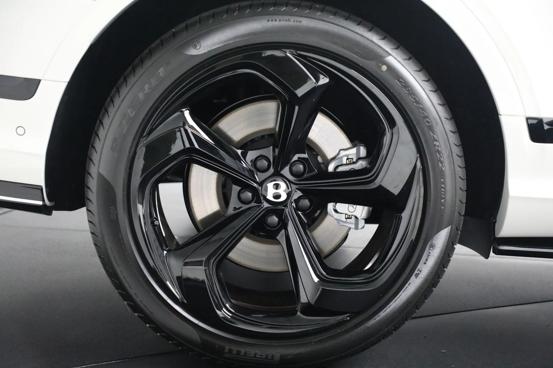 mph051_3645878332_Used_2025_Bentley_Bentayga_S_Black_Edition_b109430d3d