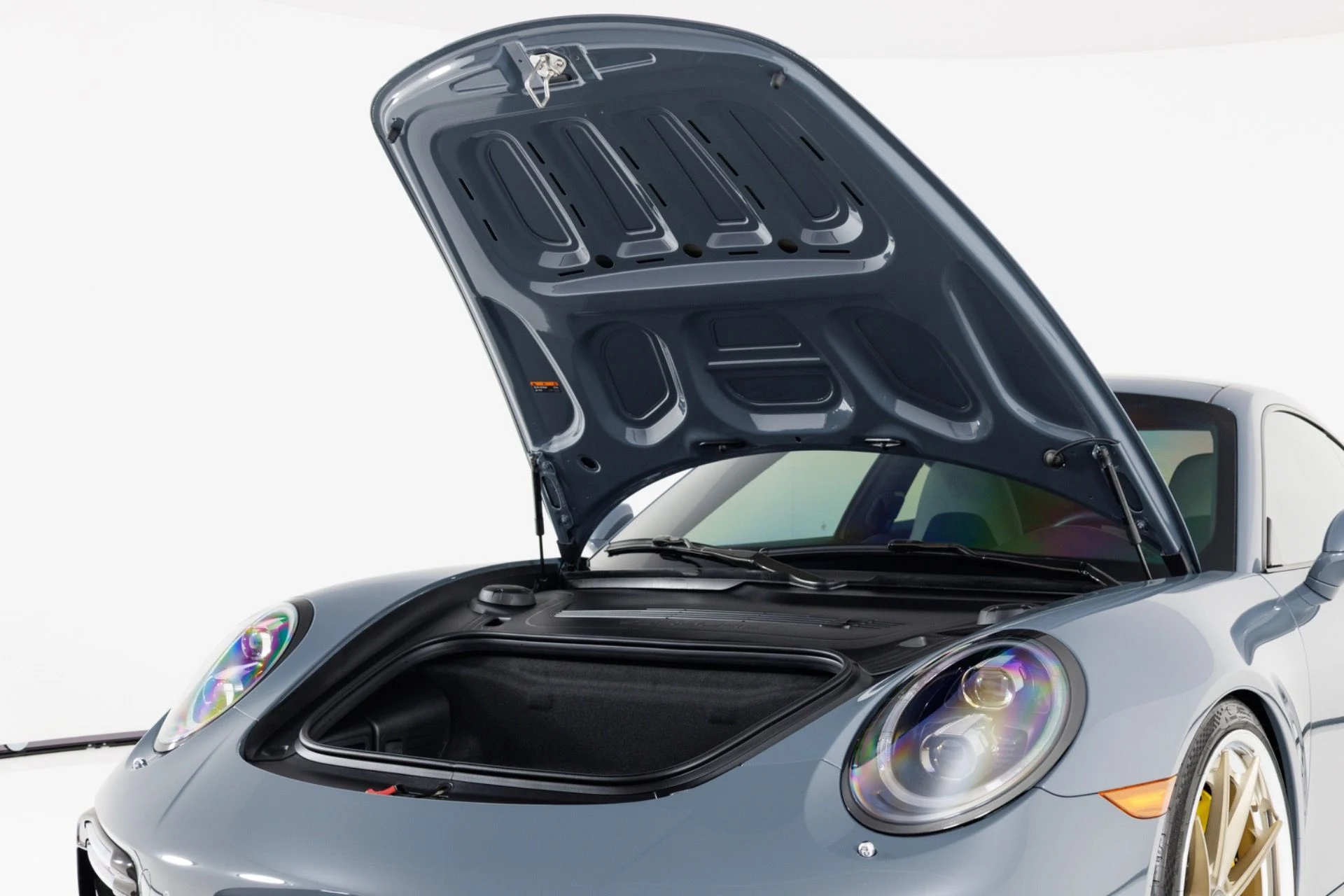 mph051_3672947996_Used_2017_Porsche_911_Turbo_S_1787680357_b7d7d6e844