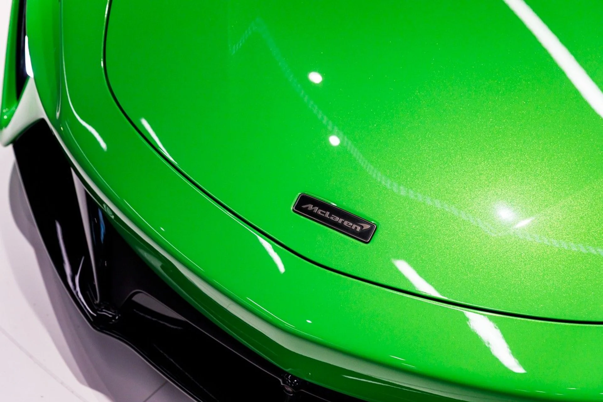 mph051_3677945867_647_p52_l_59df2f86d3