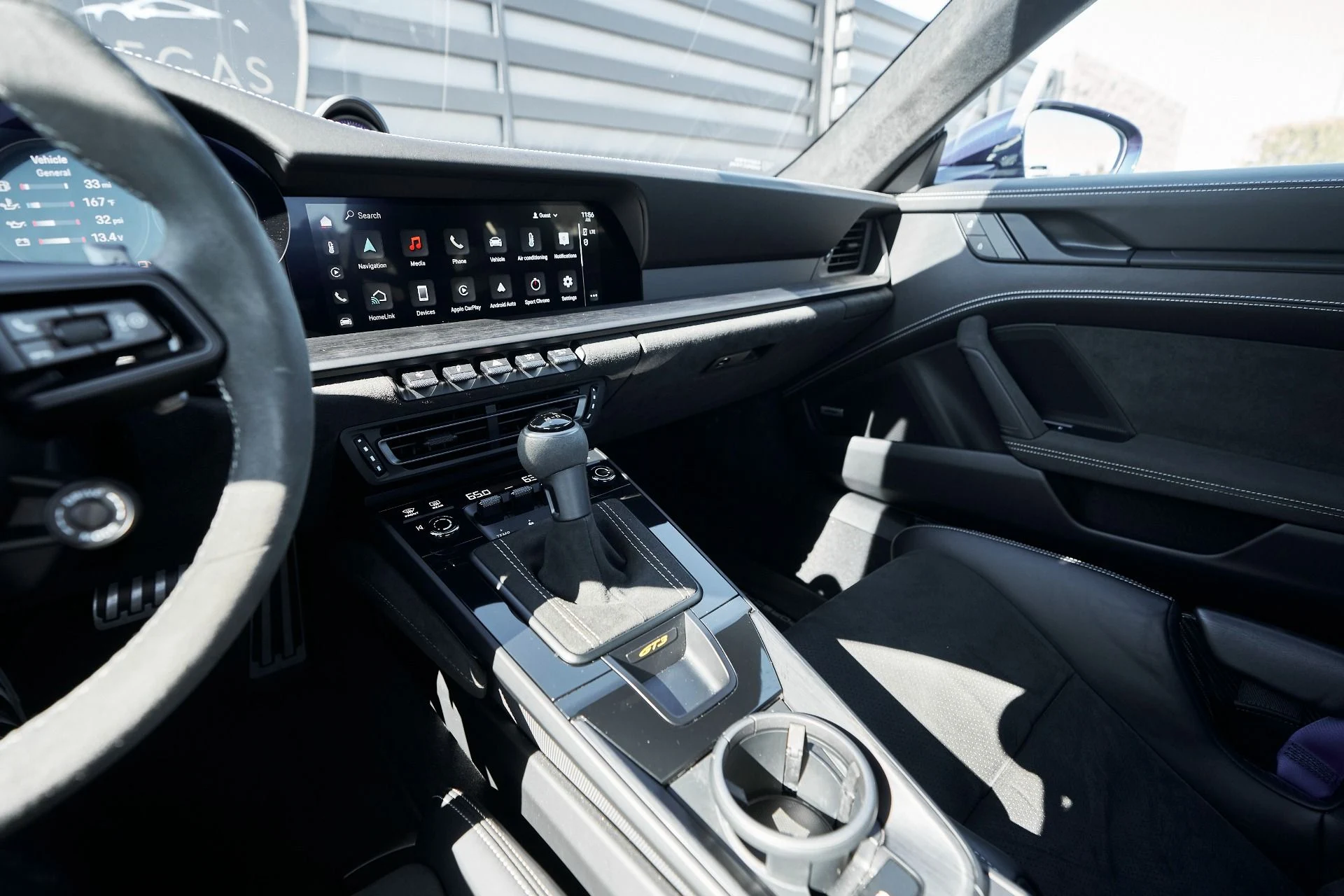 mph051_3738318428_Used_2022_Porsche_911_GT_3_1761959429_e7e1e75829