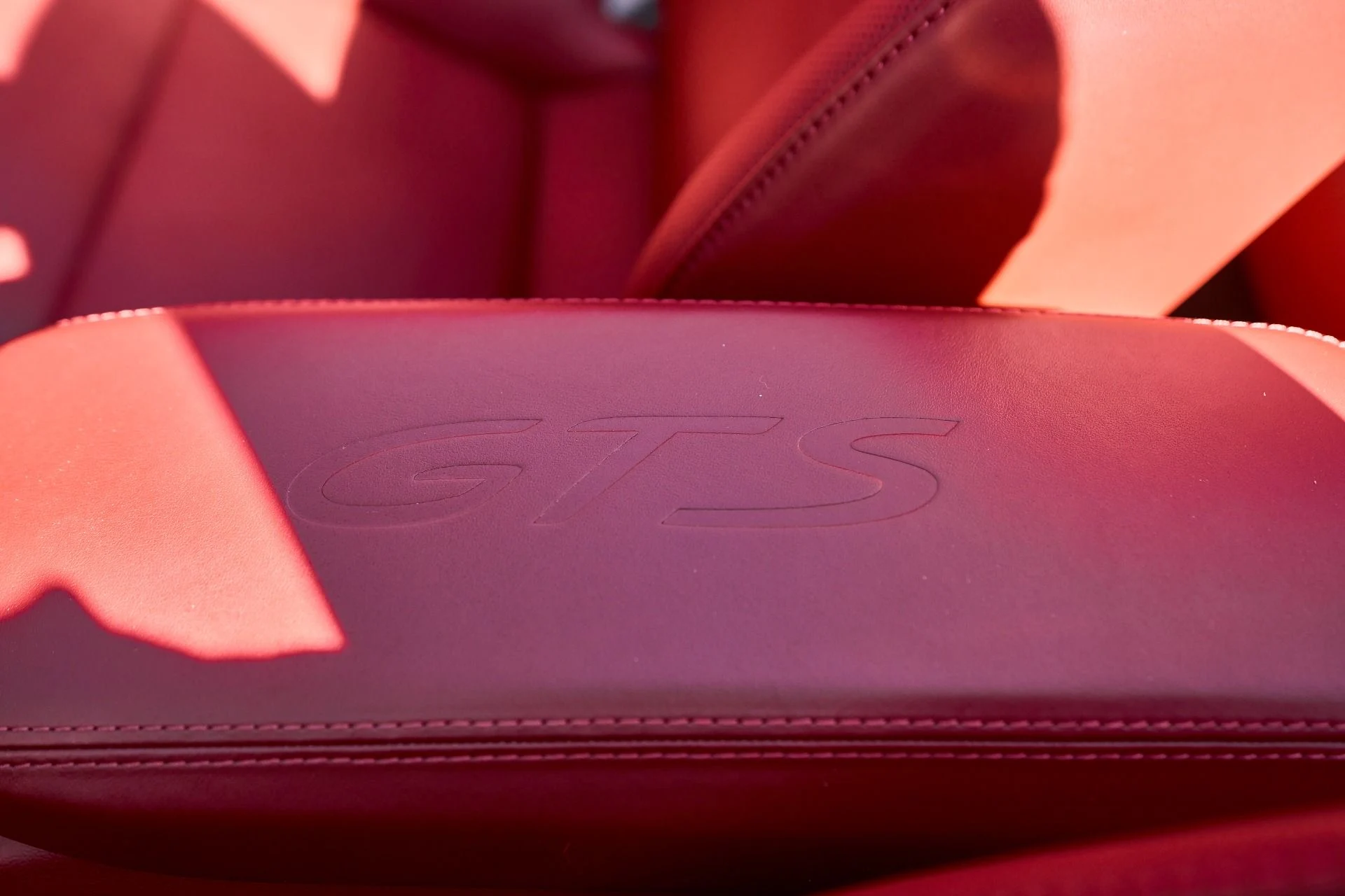 mph051_3740112183_Used_2019_Porsche_911_Carrera_4_GTS_1760406068_a705769008