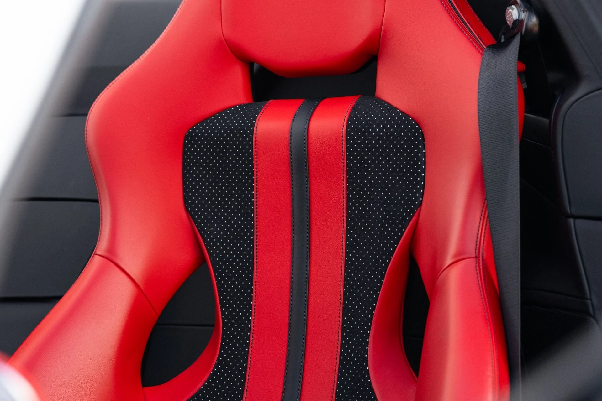 mph051_375284572_Used_2021_Ferrari_812_GTS_1770760712_daf425b86c