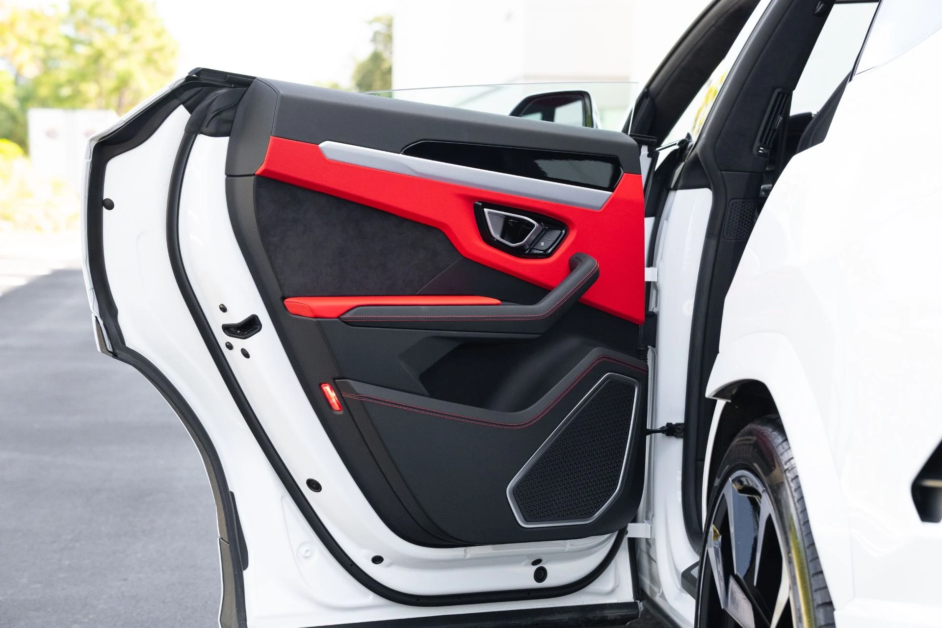 mph051_3784341973_Used_2022_Lamborghini_Urus_1778780626_35b6ef0cdf