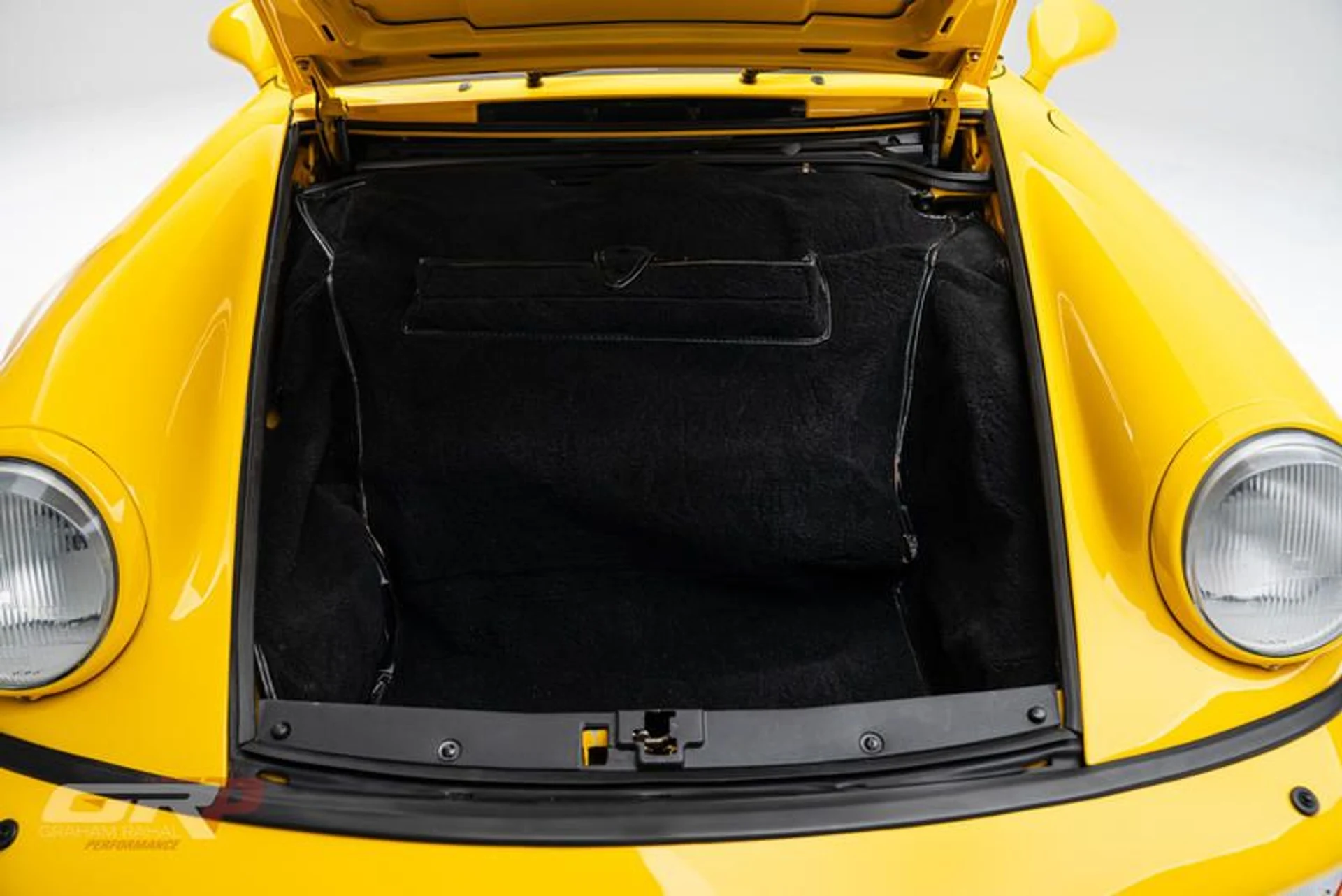 mph051_3810655744_72_EC_163_E_DB_21_499_E_8_E83_1329_C097912_C_696bc6ea67