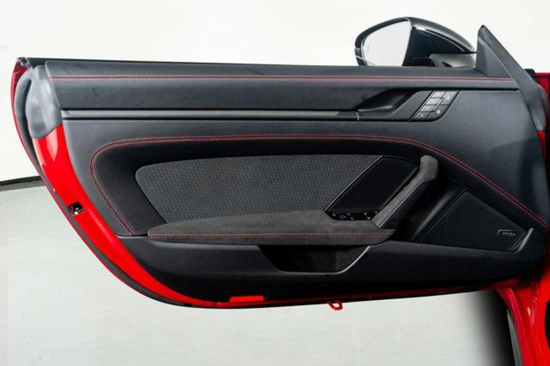 mph051_381066301_S1_QAI_Yk_M_Dm0_I1ol_W8_BEP_91_N04b_U_75dccb2f03