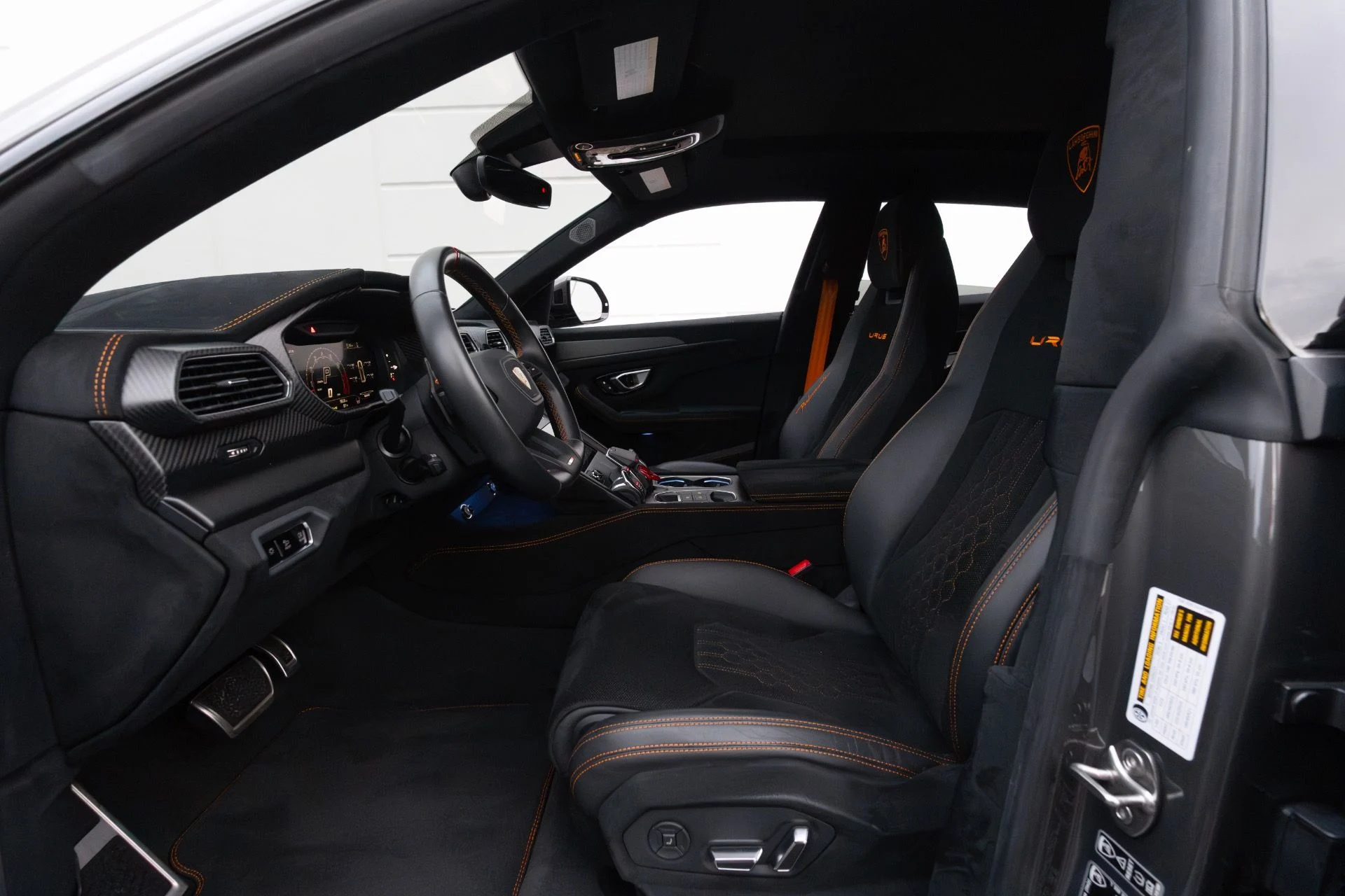 mph051_3833934631_Used_2023_Lamborghini_Urus_Performante_1764644785_7509be2dfd