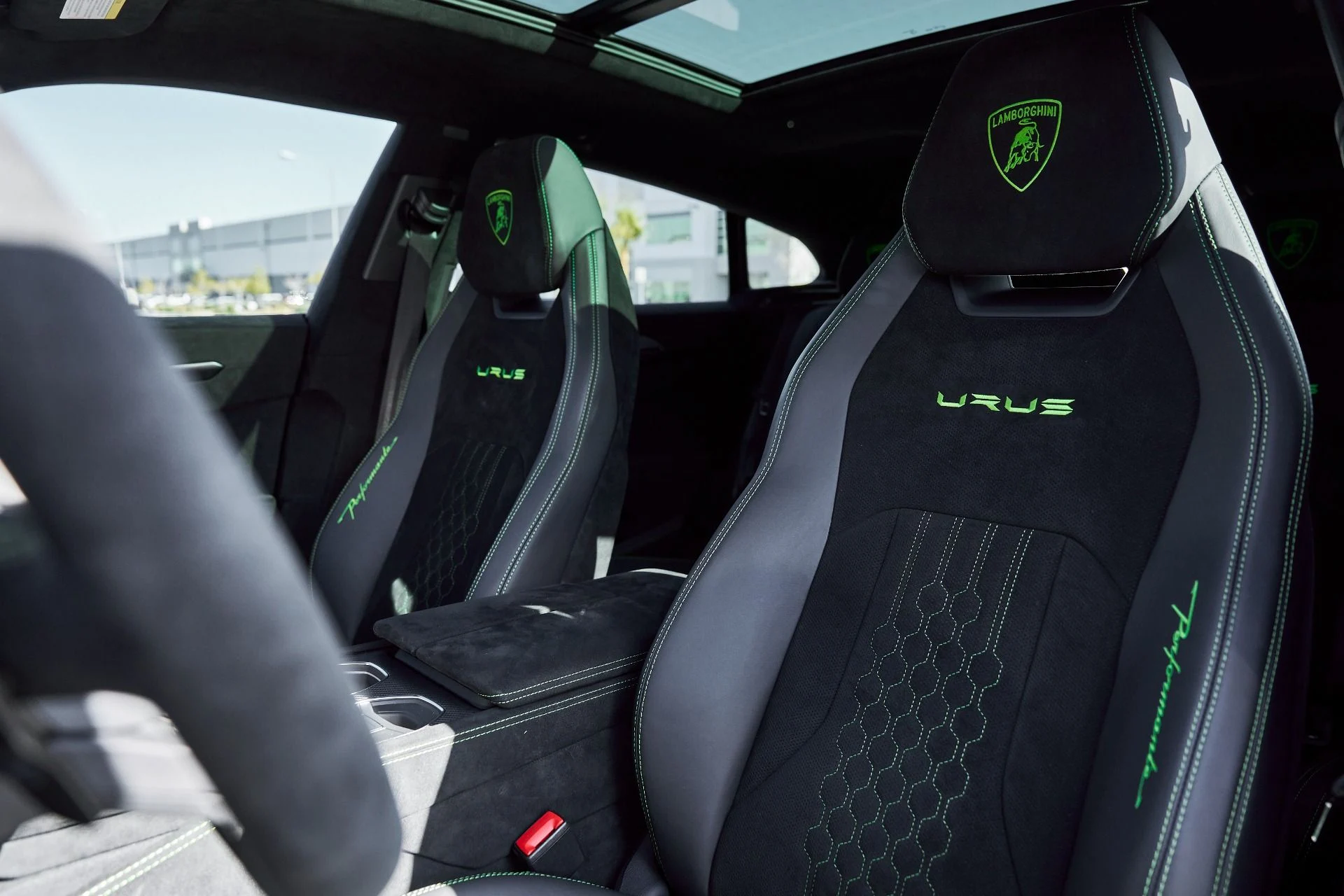 mph051_3863519937_Used_2024_Lamborghini_Urus_Performante_1770171893_592f87a0b1