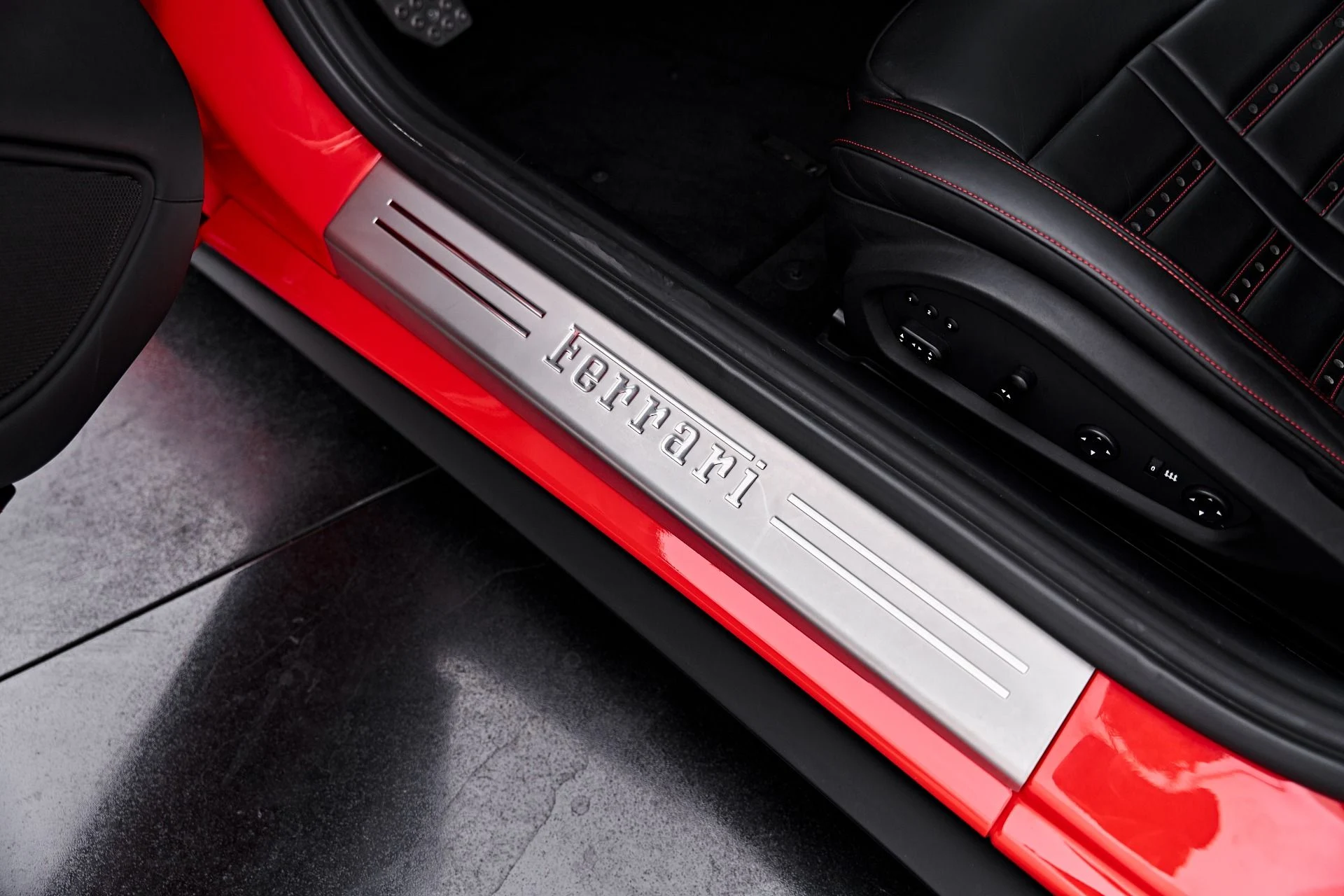 mph051_3874413847_Used_2016_Ferrari_F12_Berlinetta_1790987505_2e2bc9c50c