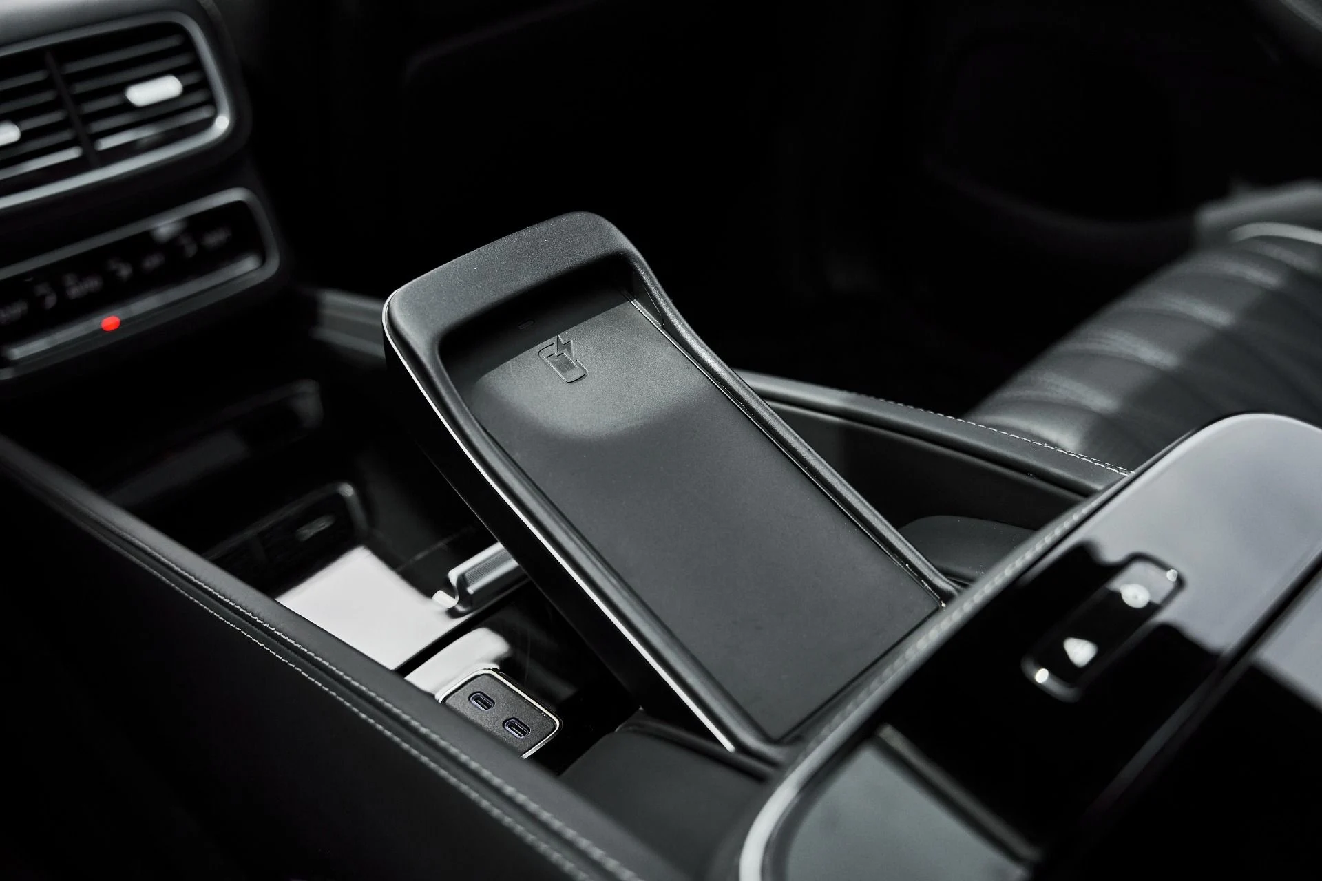 mph051_3910646339_Used_2024_Mercedes_Benz_GLS_Maybach_GLS_600_1776550638_ec90e096bd