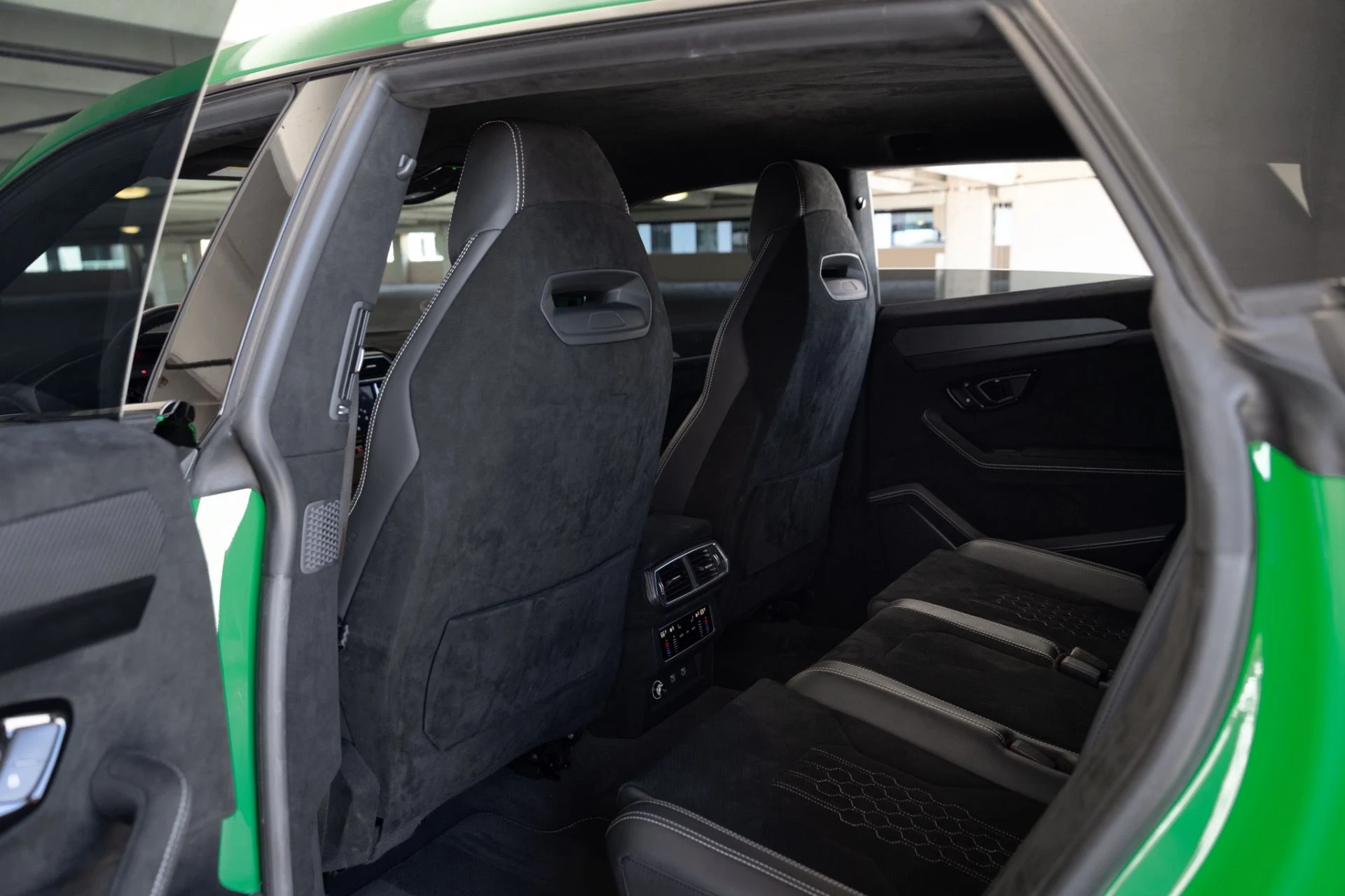 mph051_3919629922_Used_2023_Lamborghini_Urus_Performante_1780090751_6a907d3d92